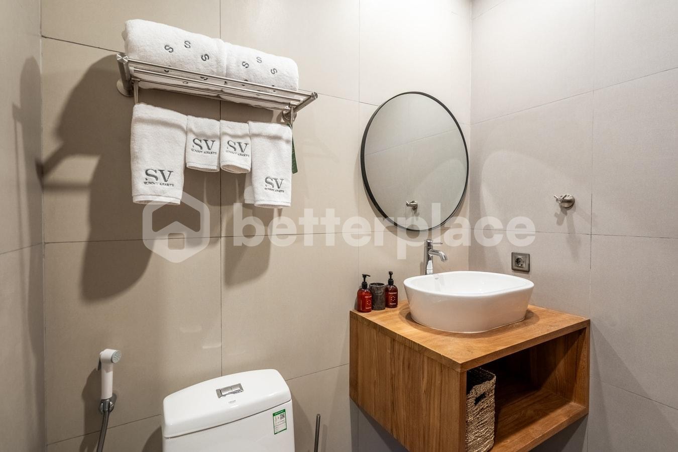 Modern 2 Bedroom Apartment in Prime Location, Batu Bolong