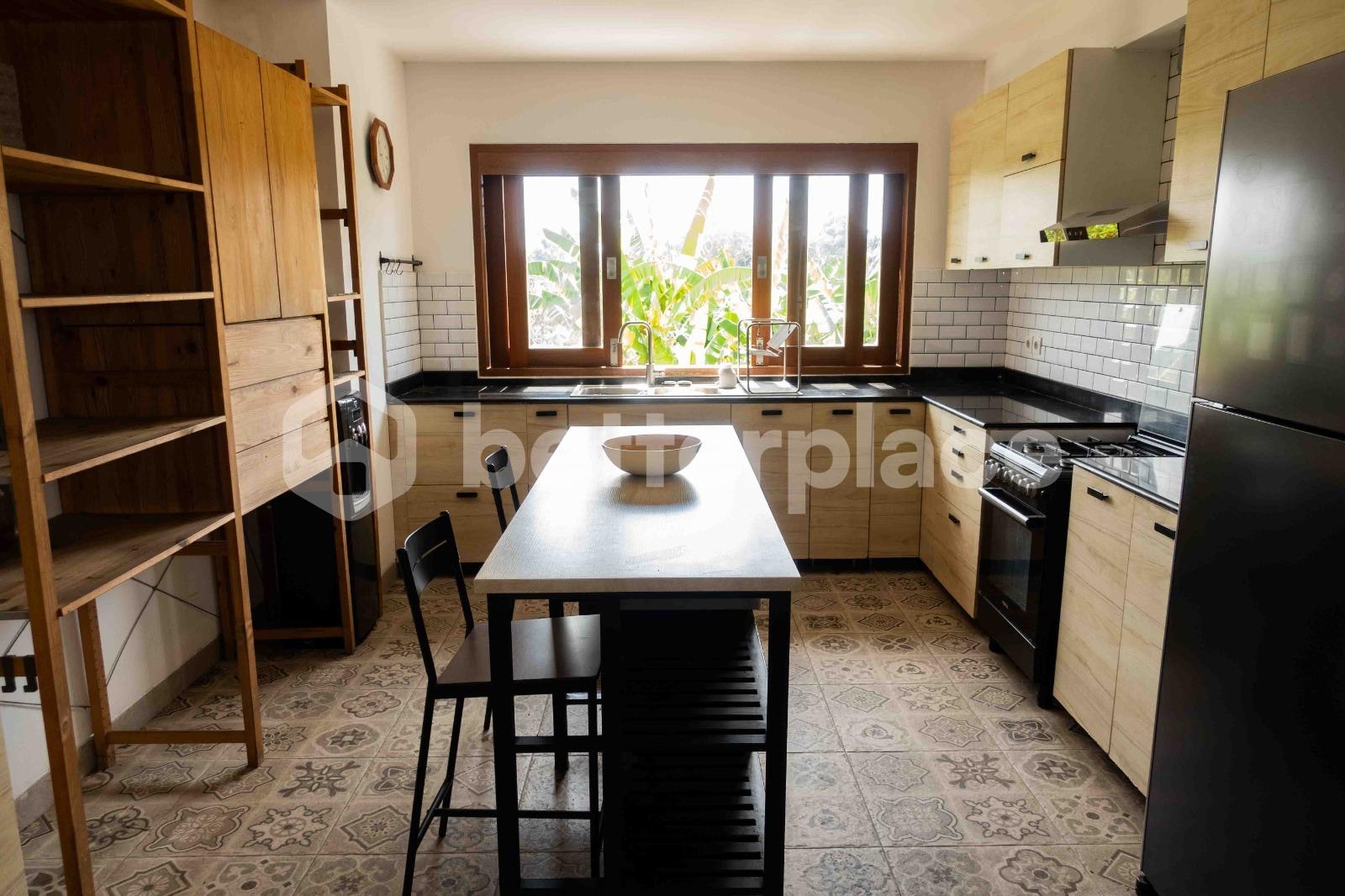 Modern Tropical Villa in Peaceful Tumbak Bayuh – 4 Bedrooms with Ricefield & Sunset Views