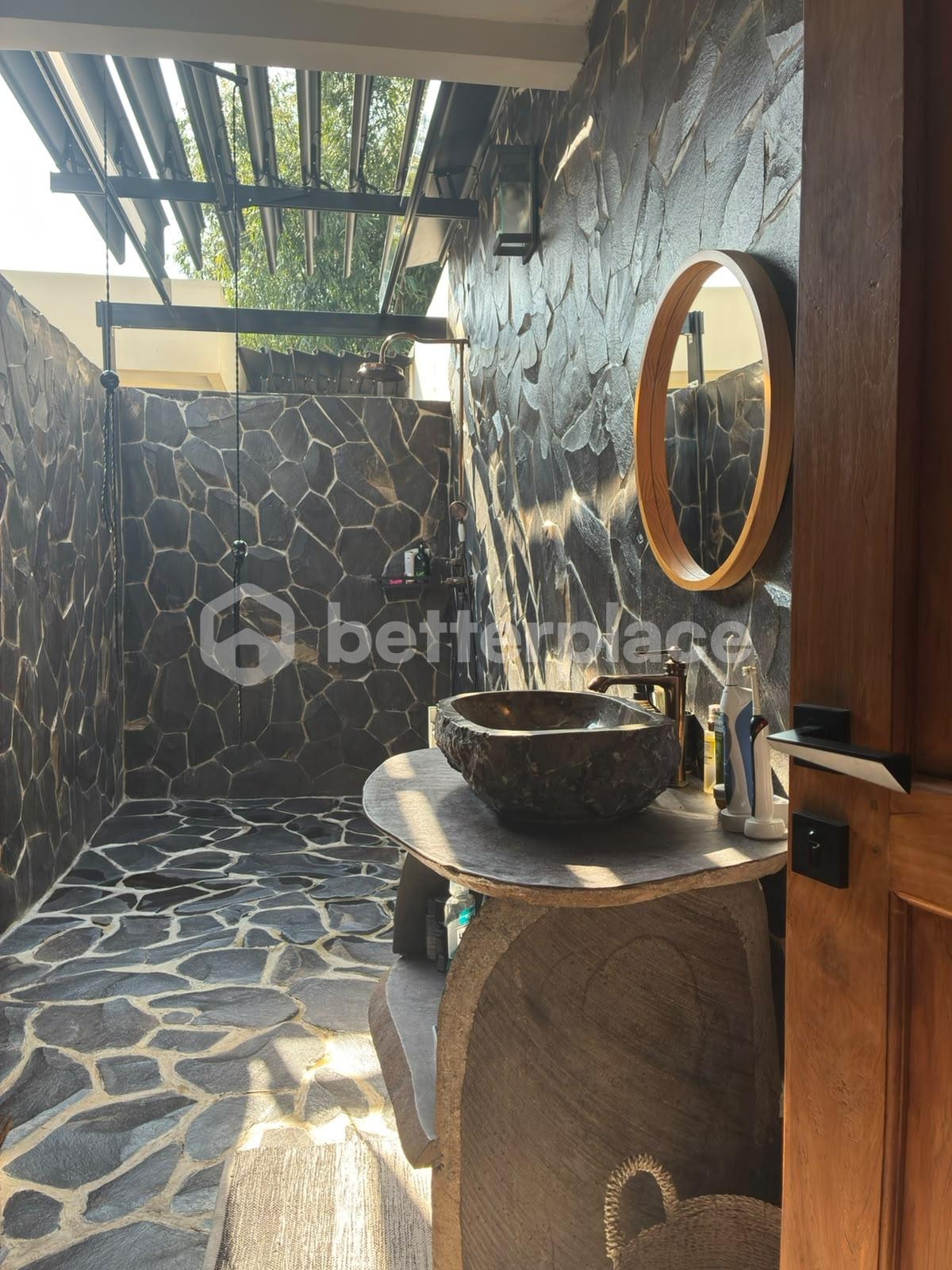 Tropical Elegance in Ungasan: A 4-Bedroom Villa of Space, Light, and Serenity