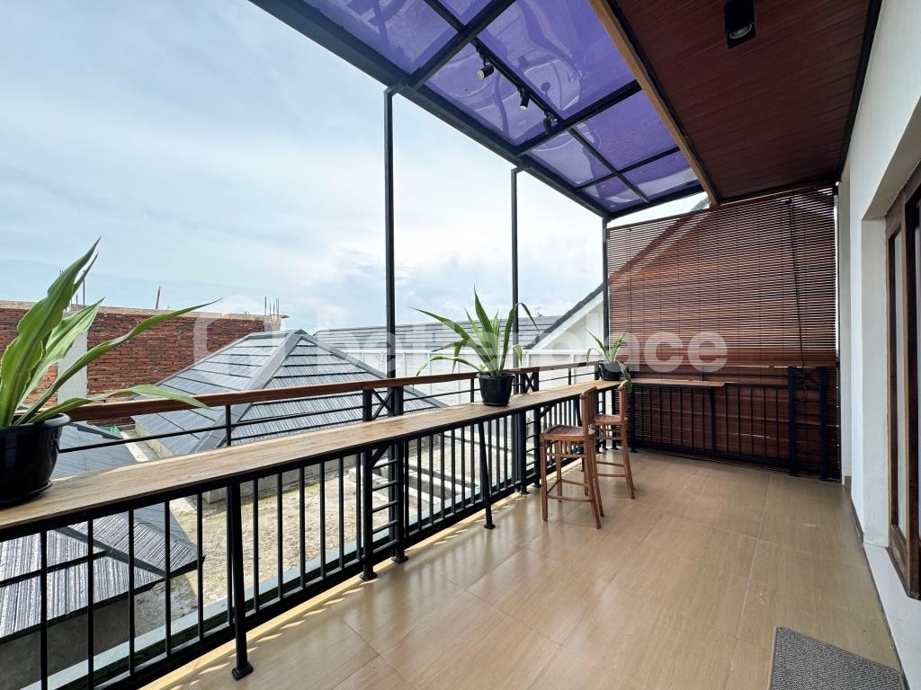 A Sophisticated Island Retreat in Kerobokan – Turnkey Leasehold 3-Bed Villa Surrounded by Dining, Shopping, and Bali’s Most Vibrant Lifestyle Destinations
