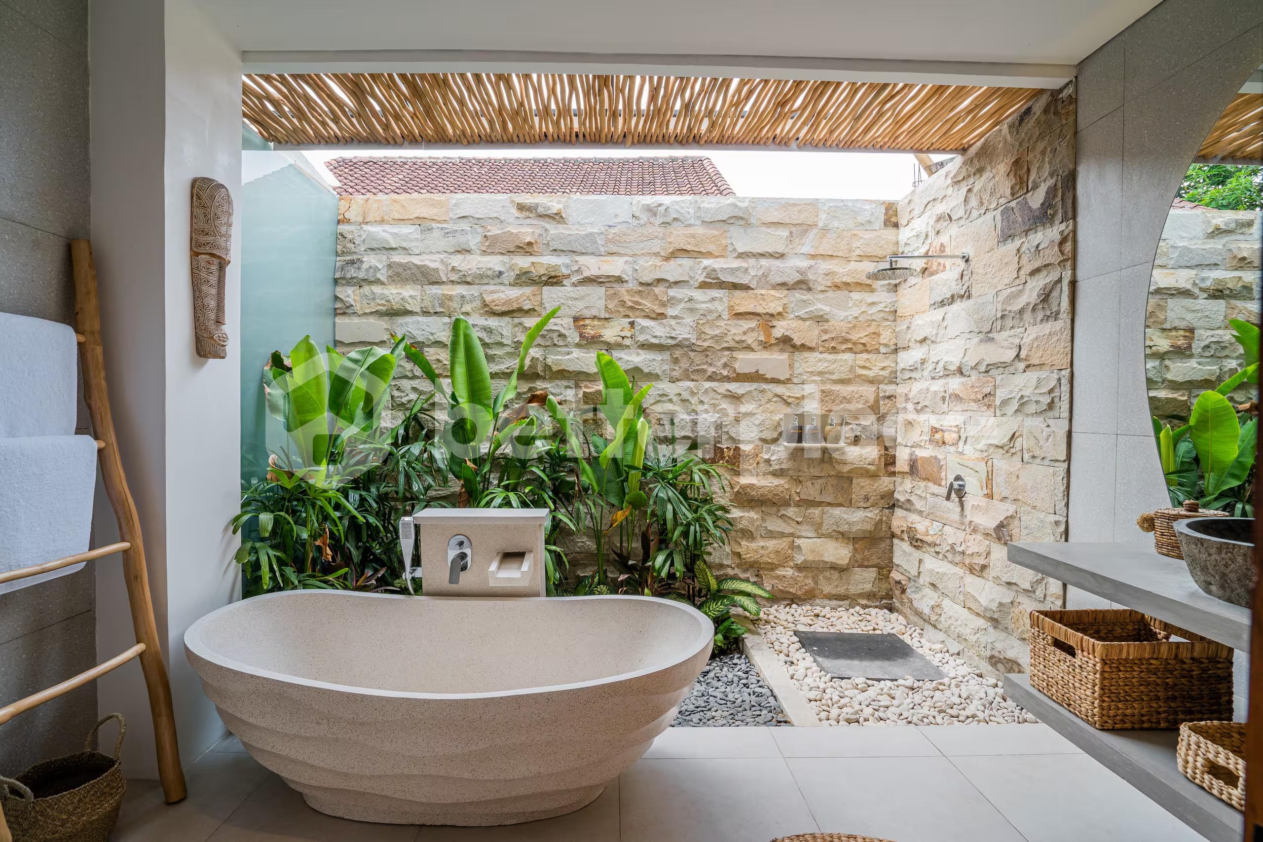 Modern and Spacious 4 Bedroom Villa in Kerobokan Area