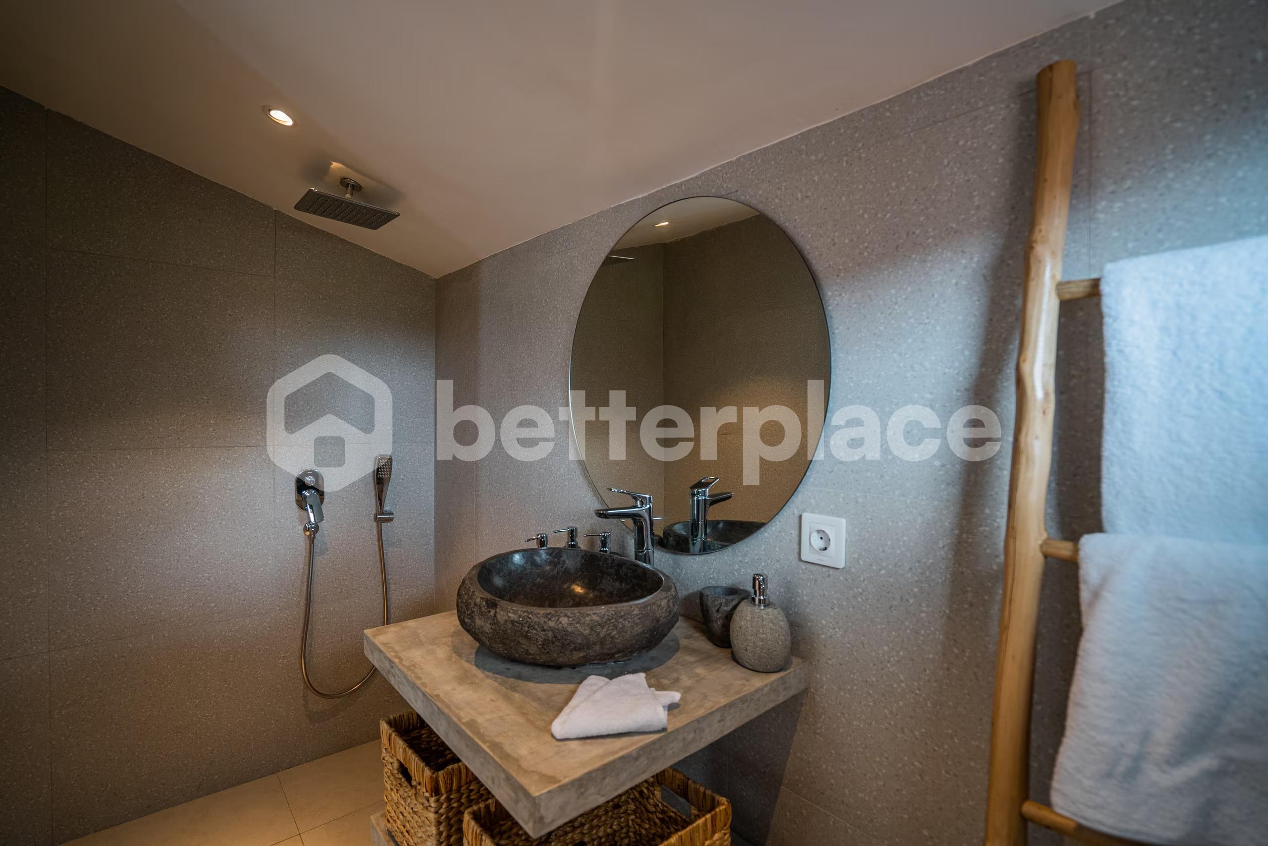 Modern and Spacious 4 Bedroom Villa in Kerobokan Area
