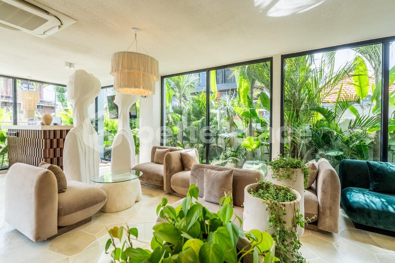 Modern 2 Bedroom Apartment in Prime Location, Batu Bolong
