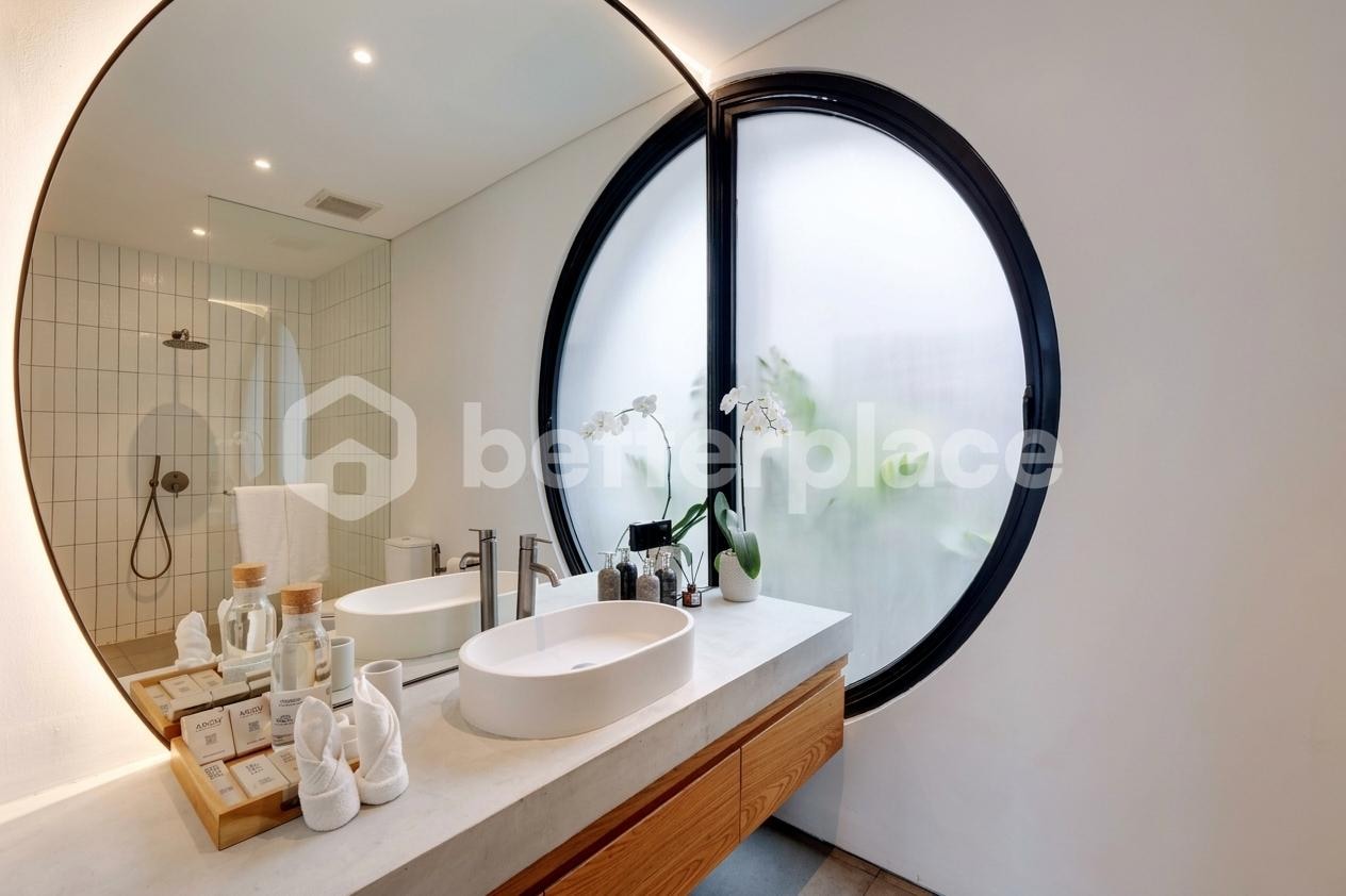 Three-Storey Premium 3-Bed Villa in the Heart of Canggu — Rooftop Pool-Jacuzzi, Open-Air Kitchen and Rice Field Panoramas