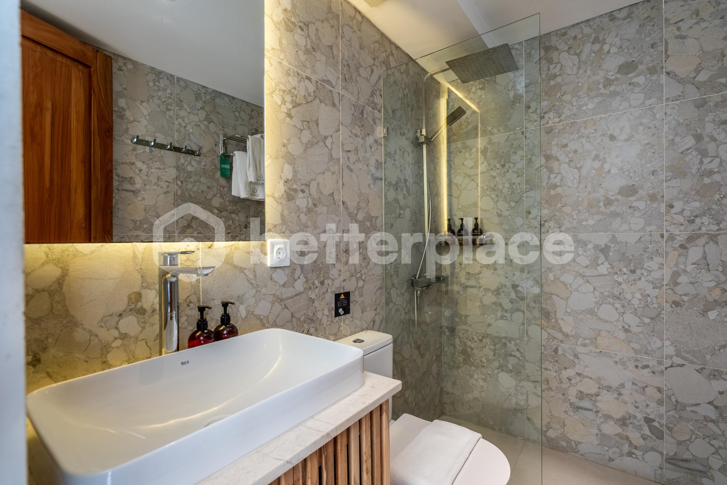 Modern 2 Bedroom Townhouse in Umalas, A Serene Yet Central Investment Opportunity