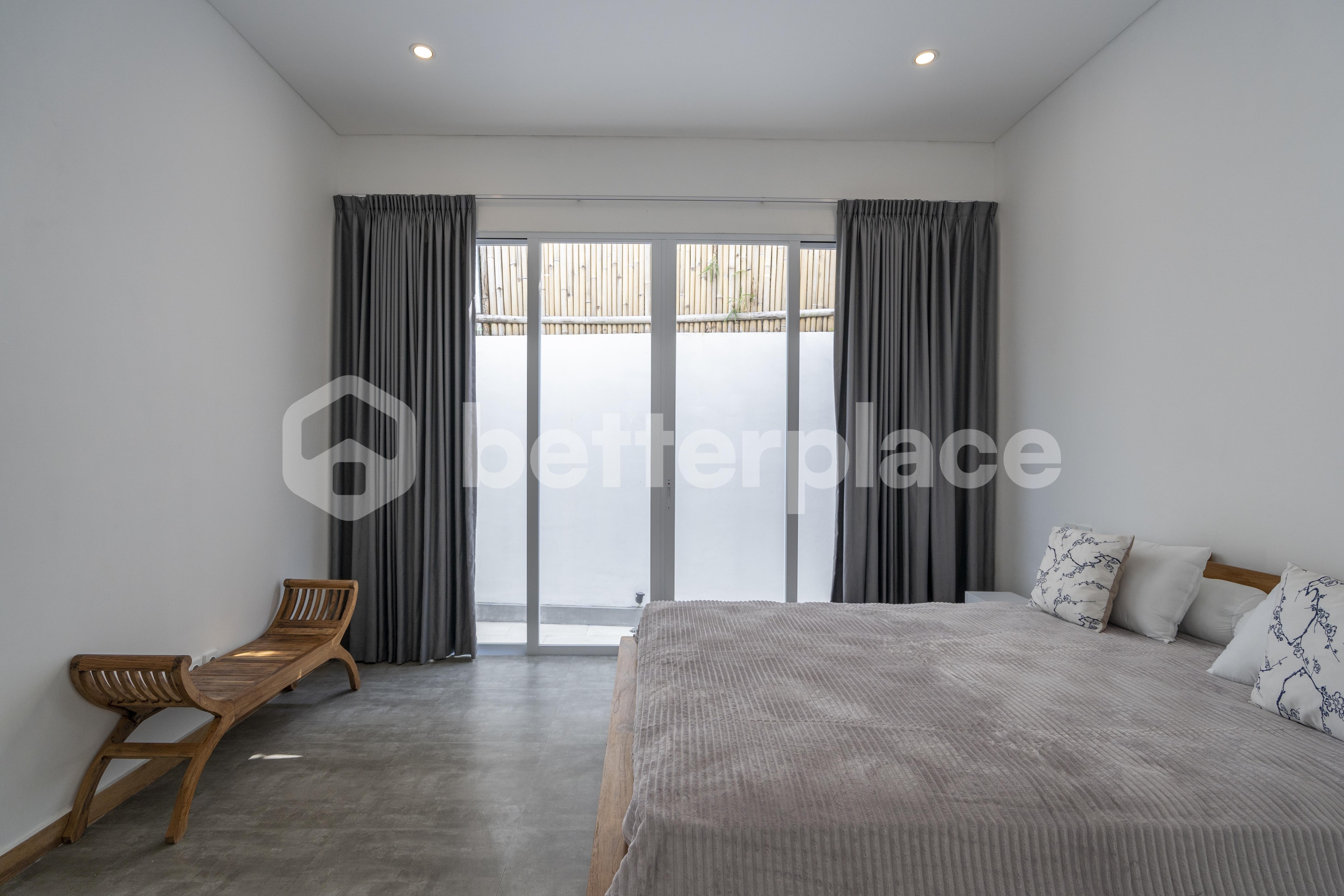 Spacious 5 Bedroom Villa in Kerobokan – Perfect for Investment or Home Living