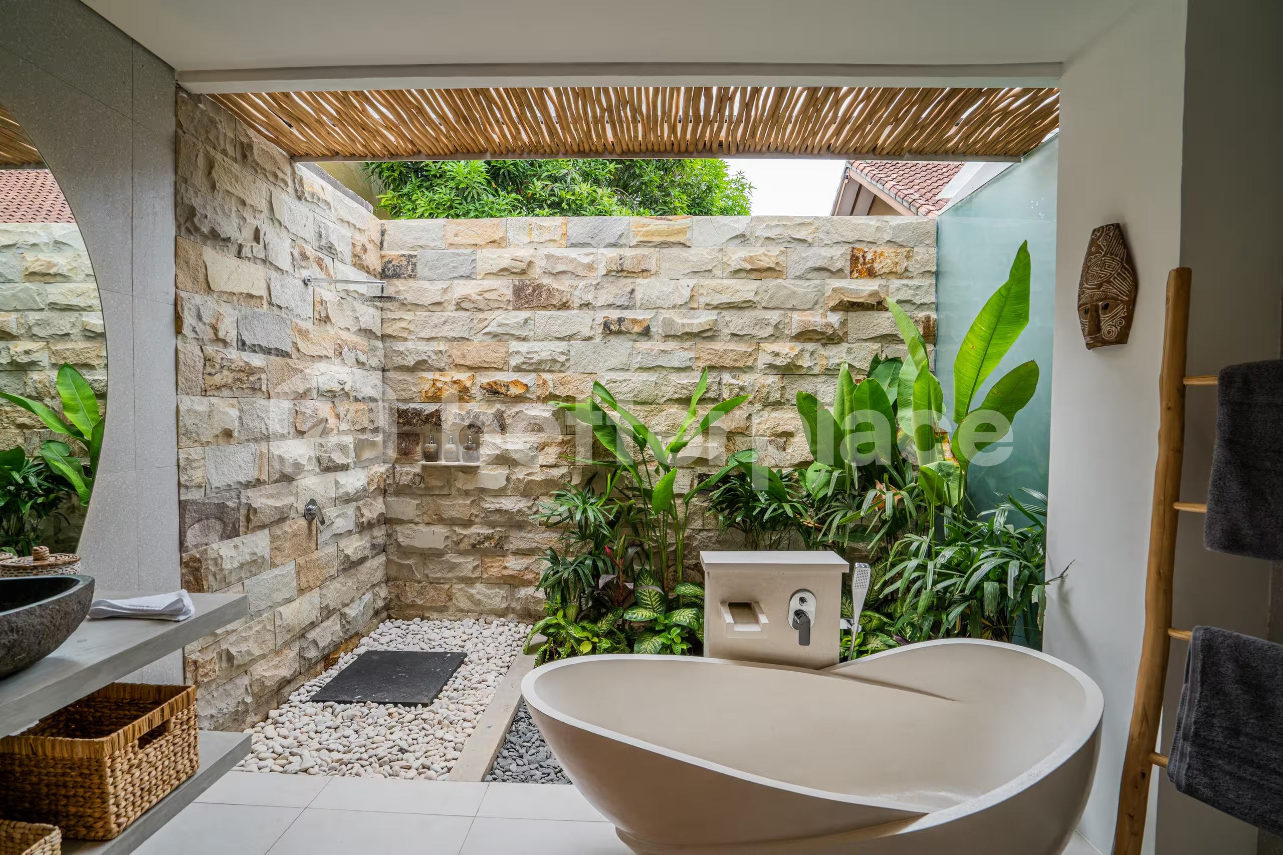 Modern and Spacious 4 Bedroom Villa in Kerobokan Area