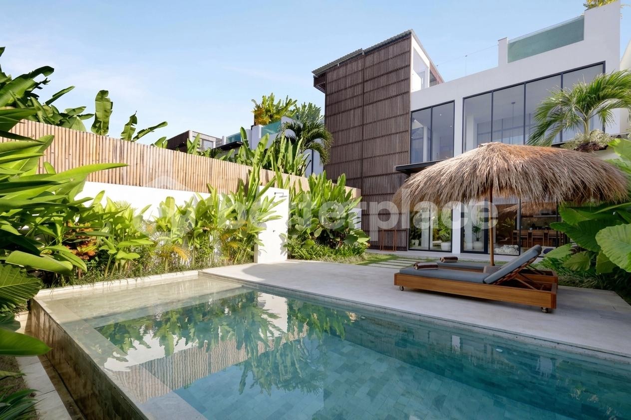 Three-Storey Premium 3-Bed Villa in the Heart of Canggu — Rooftop Pool-Jacuzzi, Open-Air Kitchen and Rice Field Panoramas