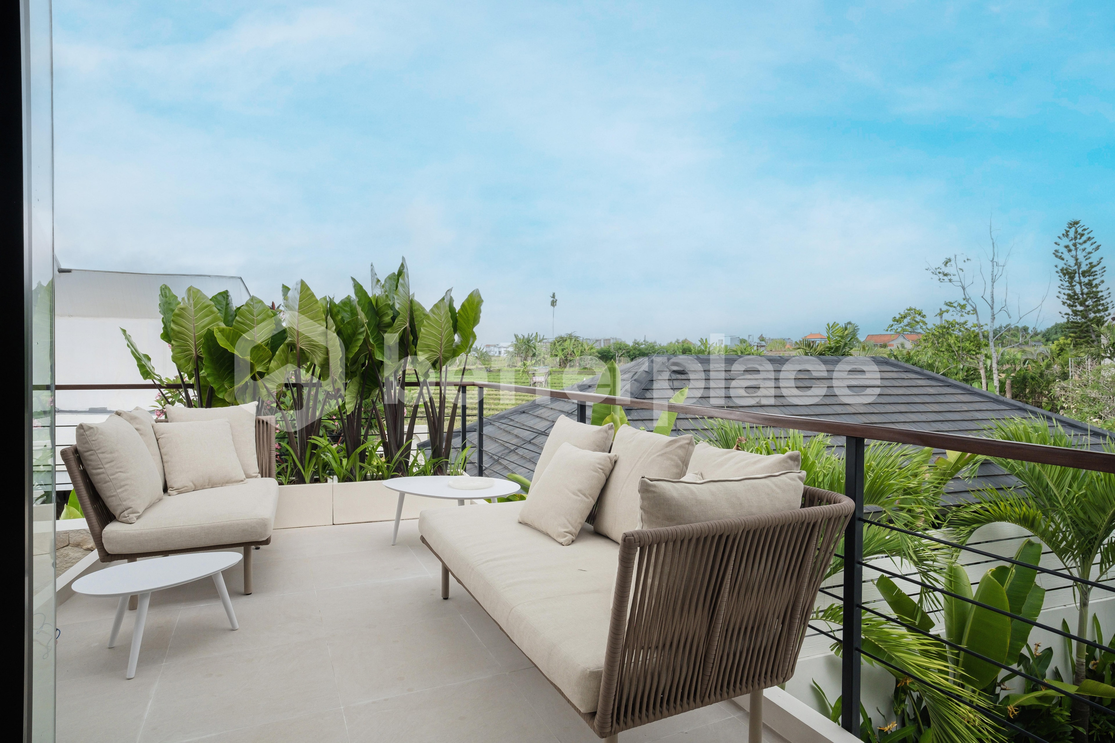 Luxury Oasis: Furnished Villa with Stunning Rice Field Views in Canggu – Berawa