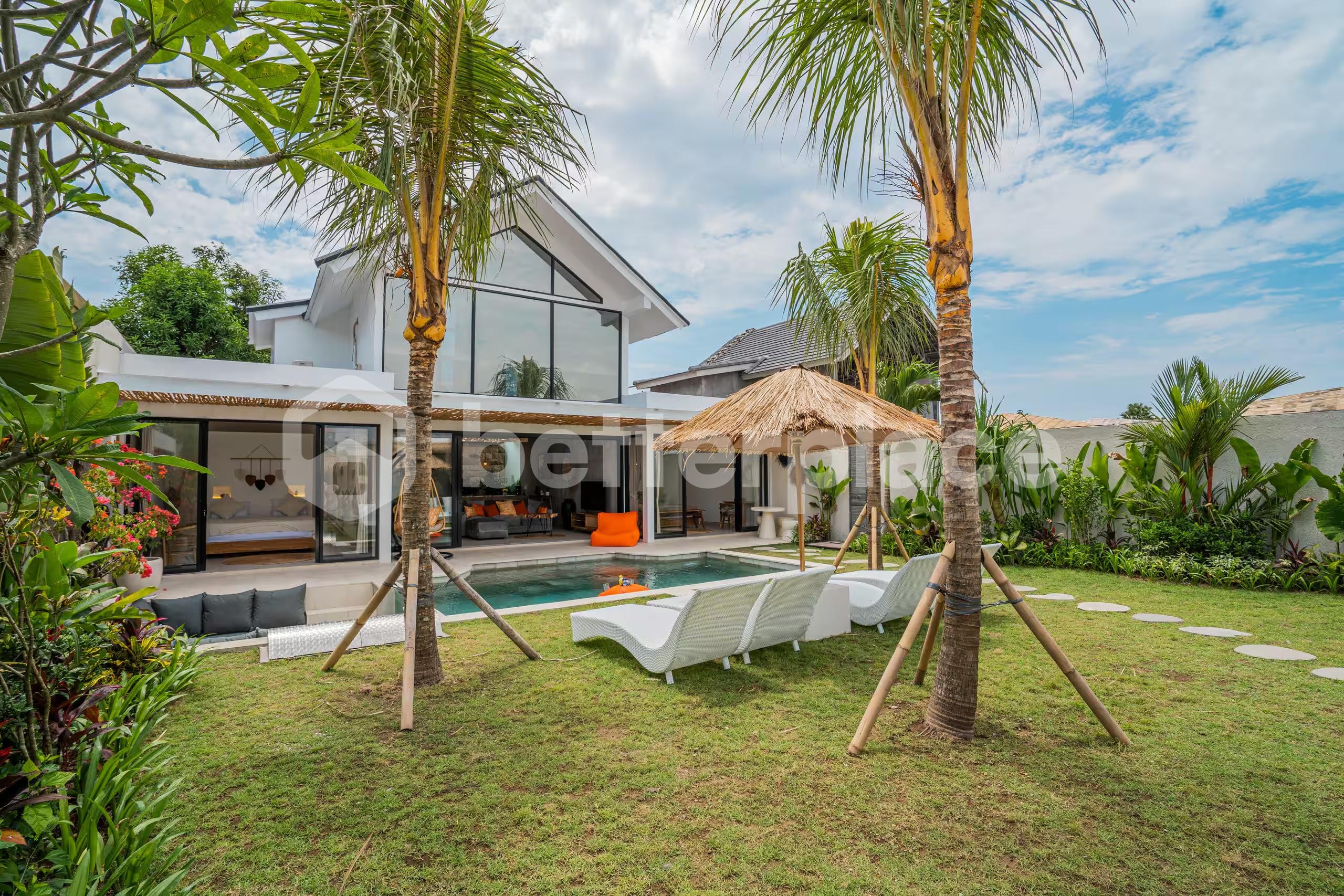 Modern and Spacious 4 Bedroom Villa in Kerobokan Area