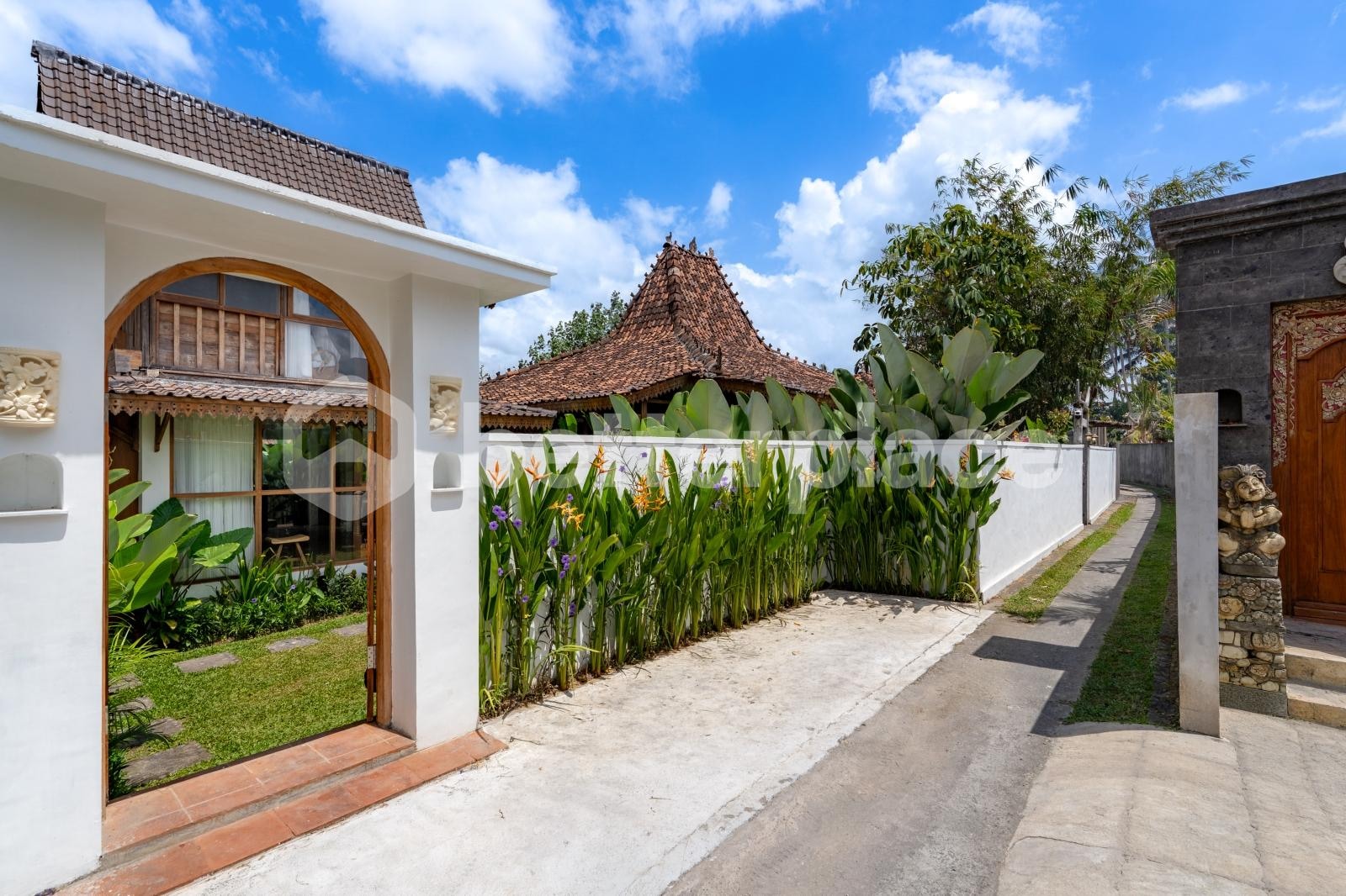 Live in One, Let the Other — Versatile Joglo 3-Bed Villa Offering Private Residence and Boutique Rental Income in a Single Address