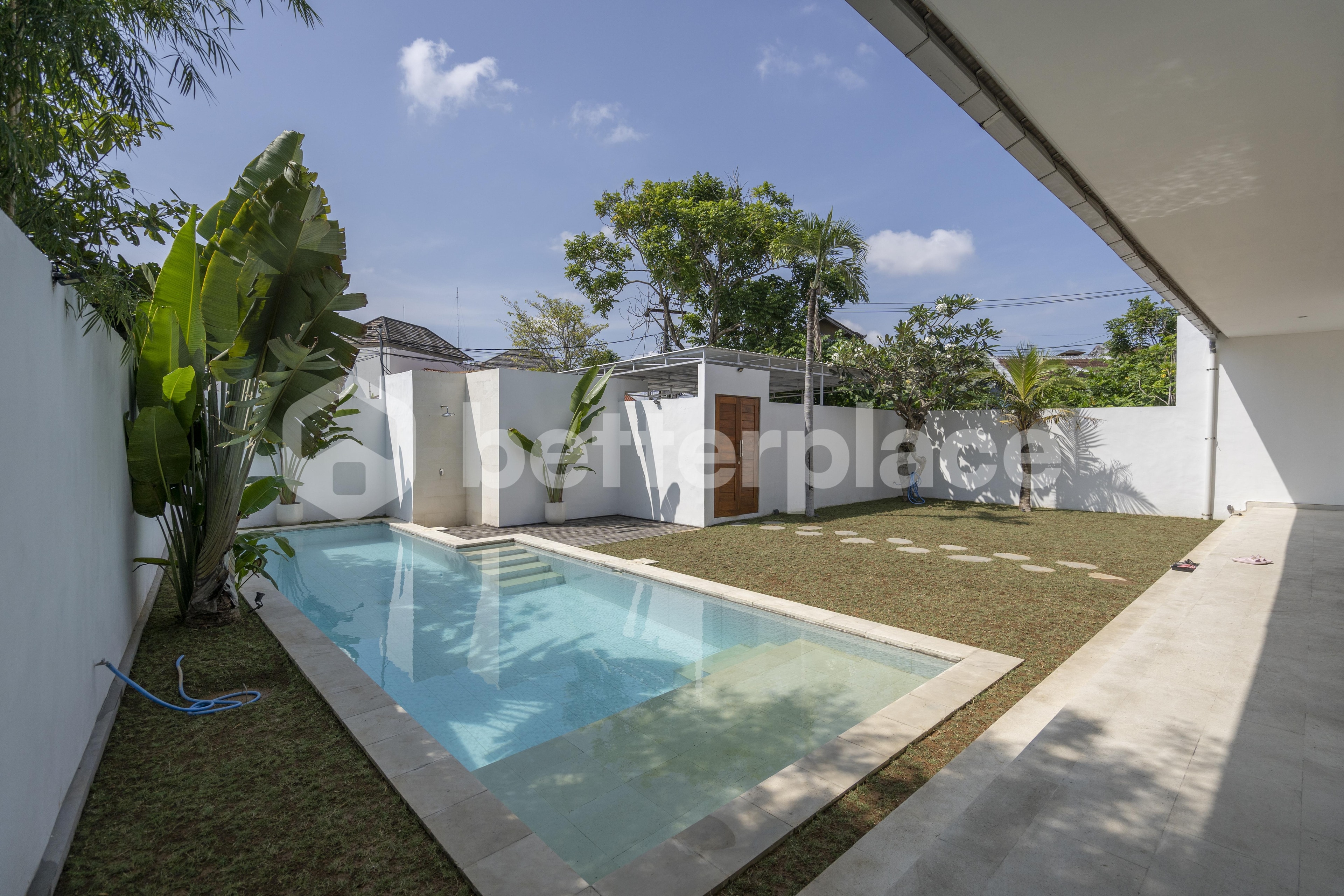 Spacious 5 Bedroom Villa in Kerobokan – Perfect for Investment or Home Living