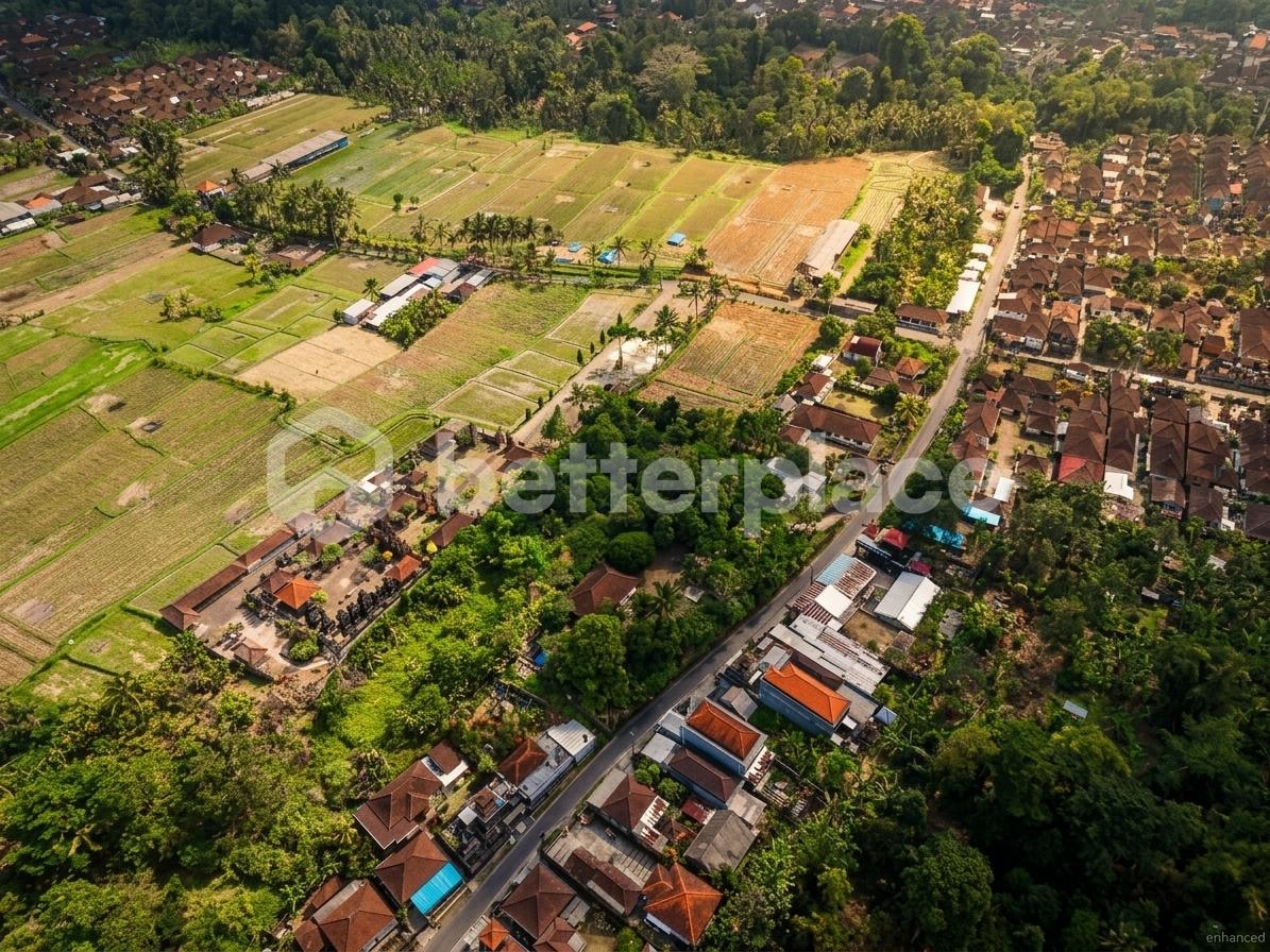 Scale, Title and Location in One Offering — 2,850 sqm Freehold Plot Close to Local Markets and Major Destinations
