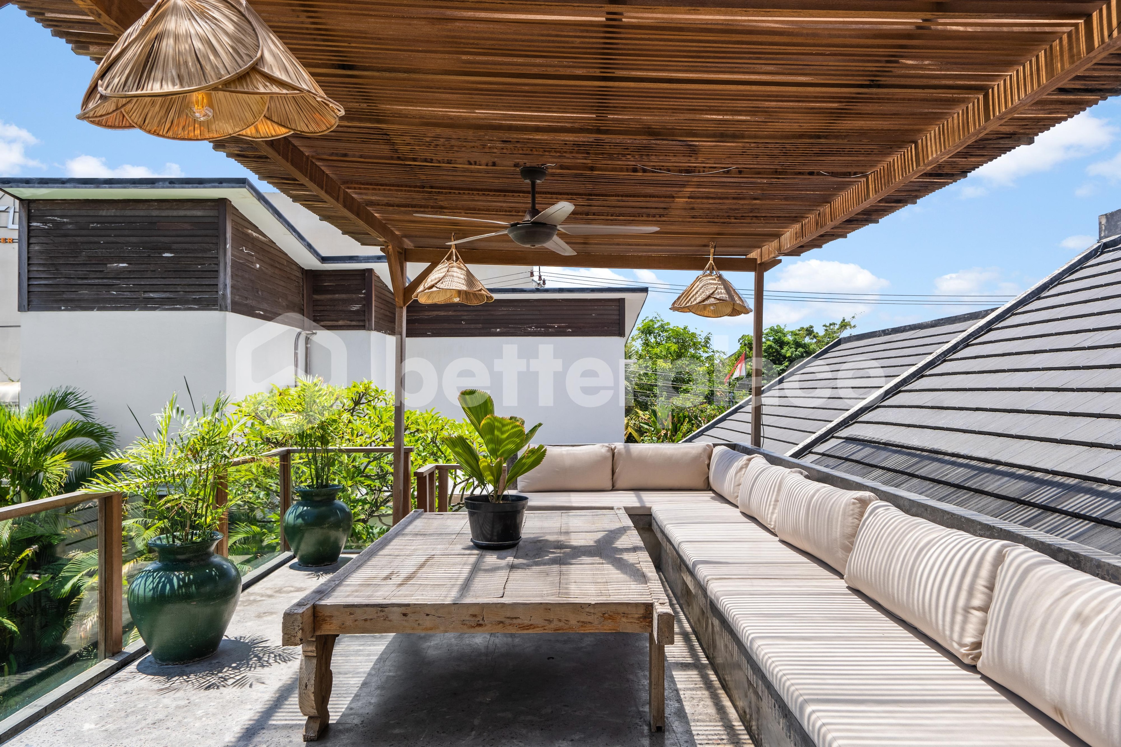 Stunning 5 Bedroom Villa in Prime Berawa – Great Investment Opportunity with Two Retail Shops