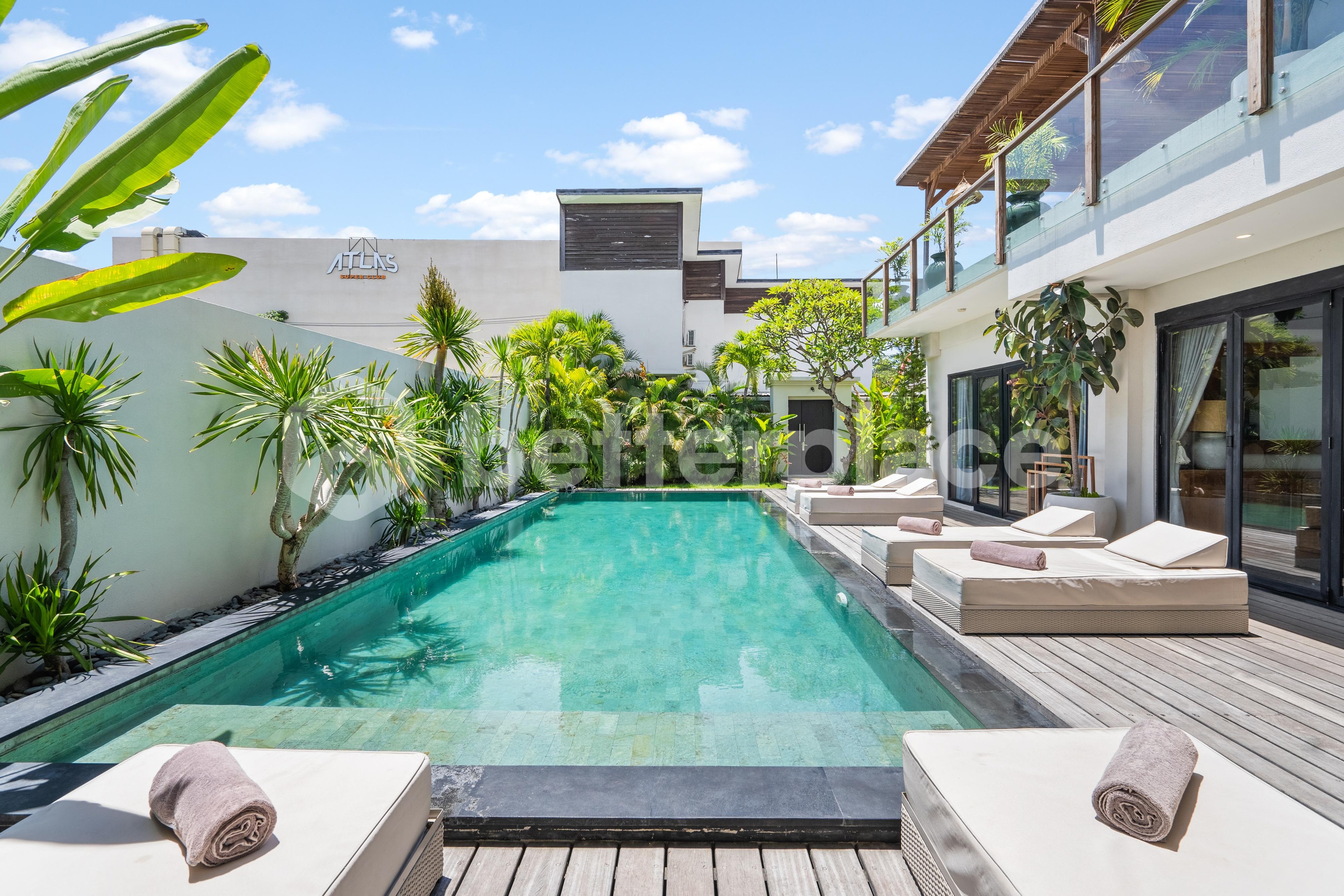 Stunning 5 Bedroom Villa in Prime Berawa – Great Investment Opportunity with Two Retail Shops