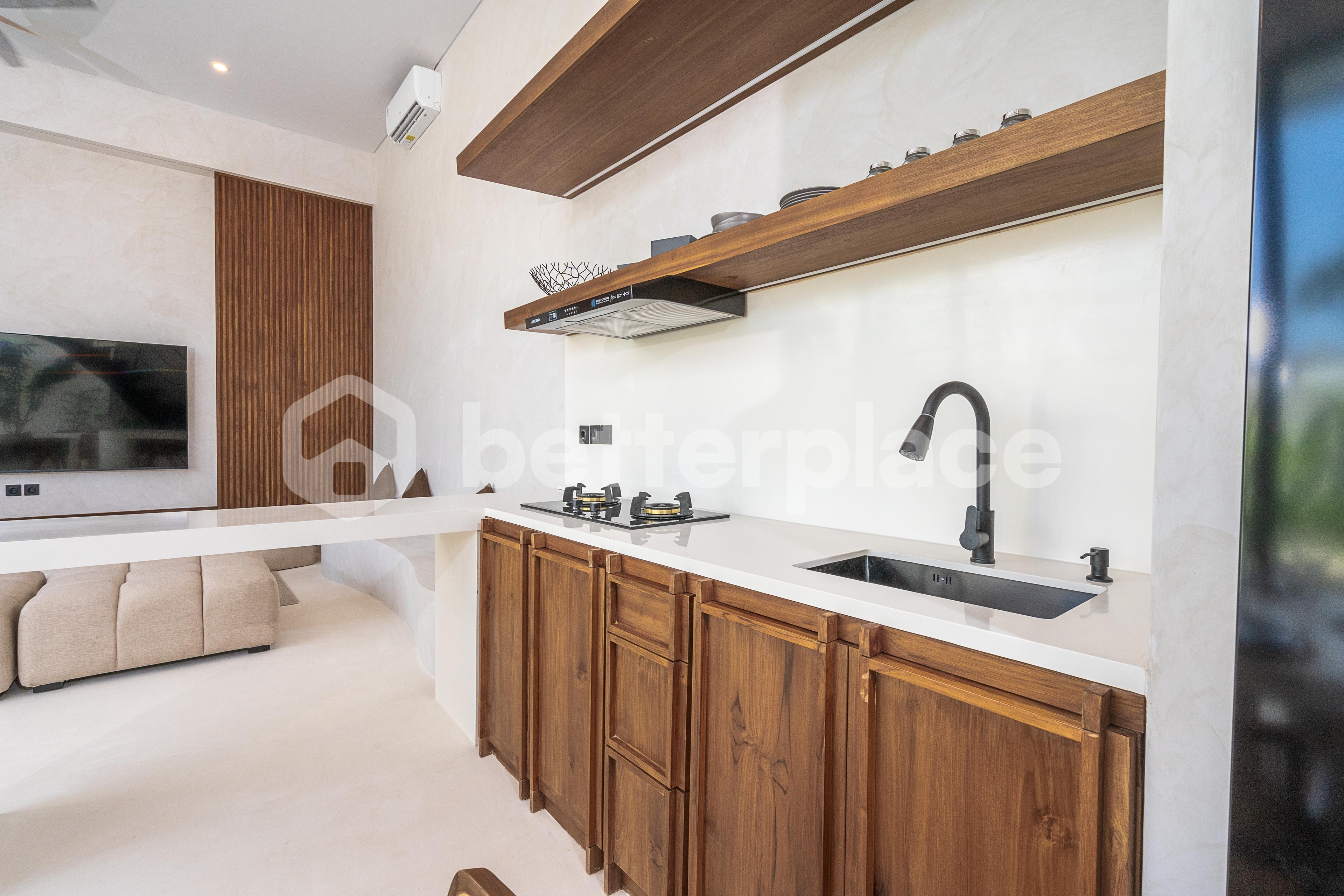 Spacious Bali Villa: Perfect Blend of Comfort and Convenience