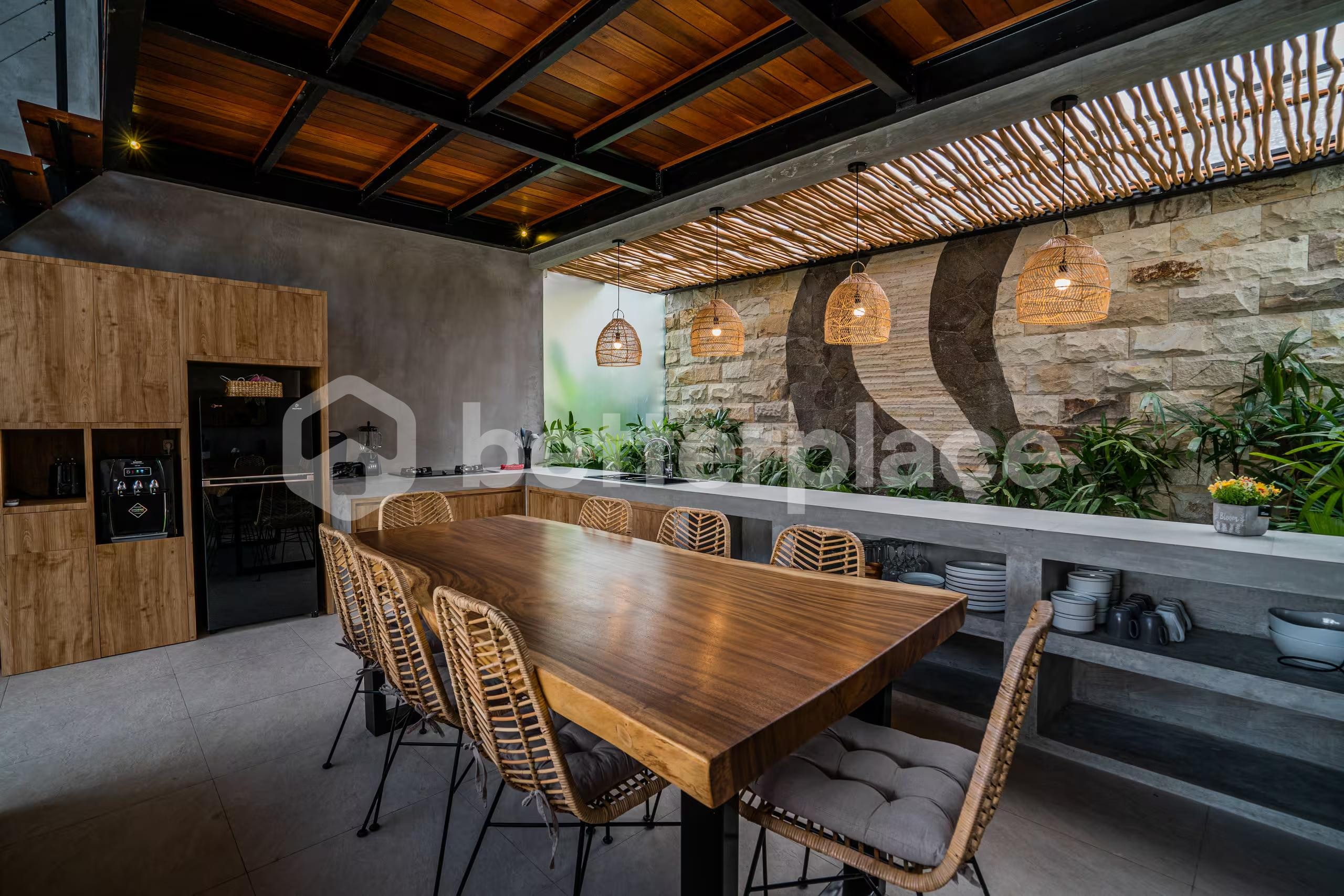 Modern and Spacious 4 Bedroom Villa in Kerobokan Area