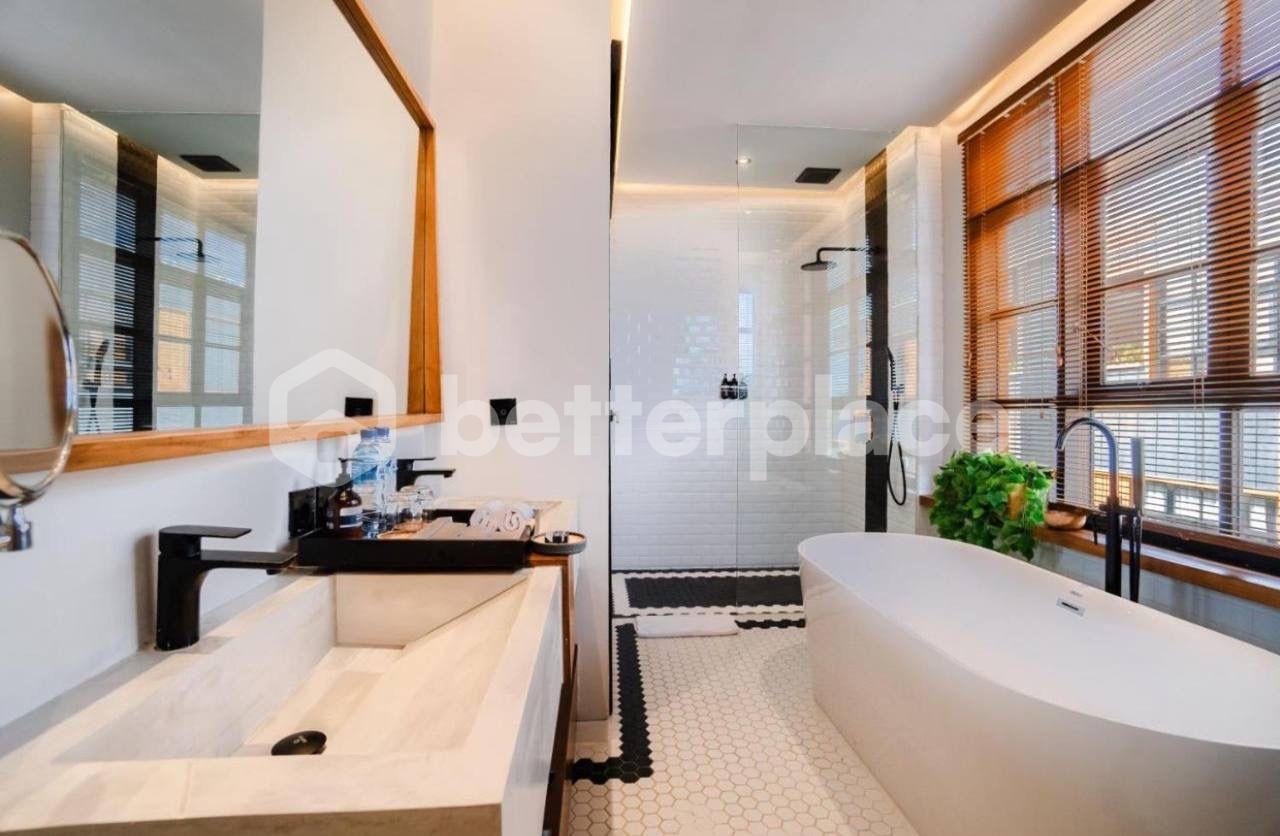 Modern 3 Bedroom Villa in Premium Complex – Steps from the Beach