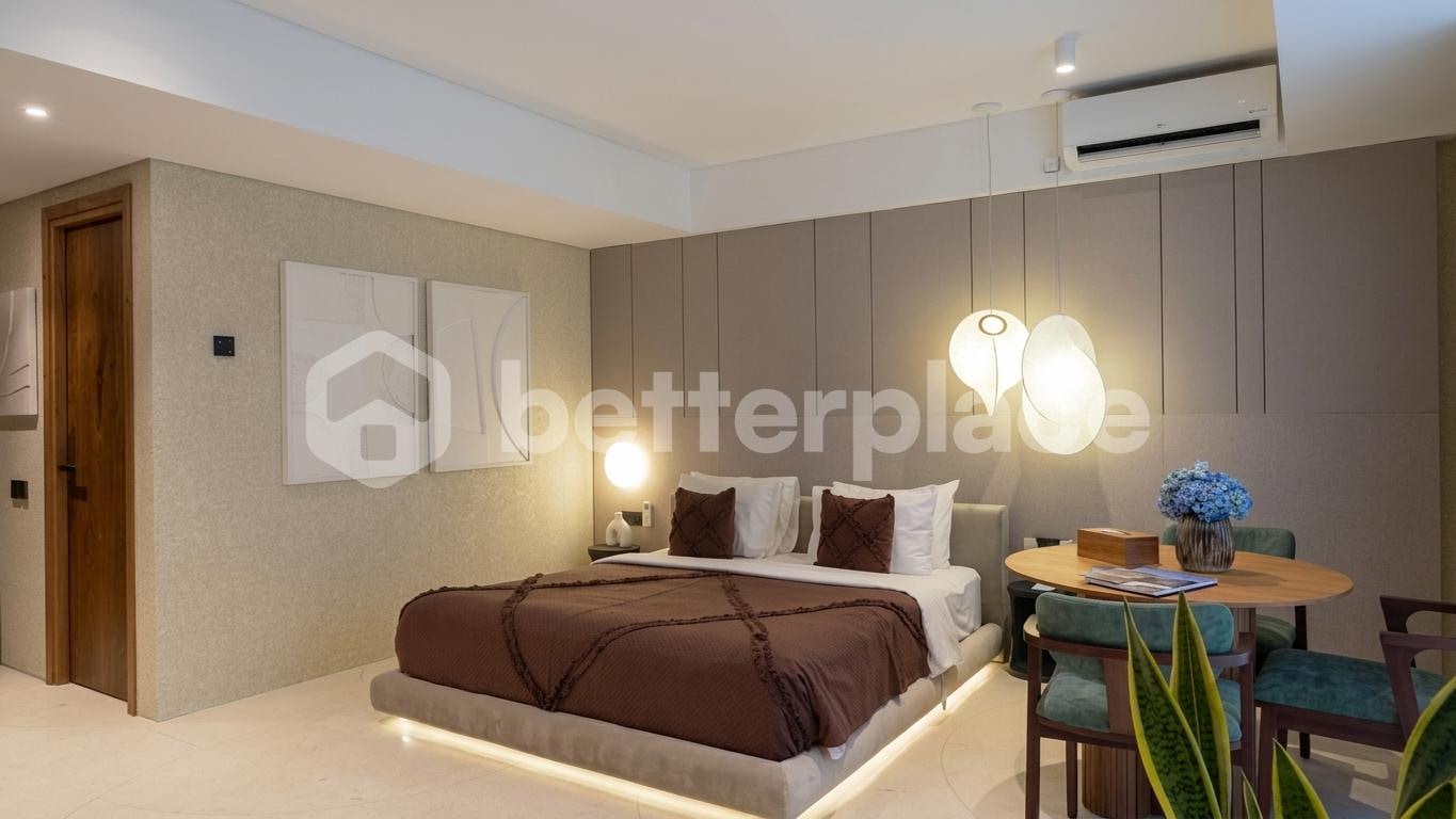 Oceanfront Apartment in Berawa — Rooftop Infinity Pool, Ocean Views and a Two-Minute Walk to the Sand