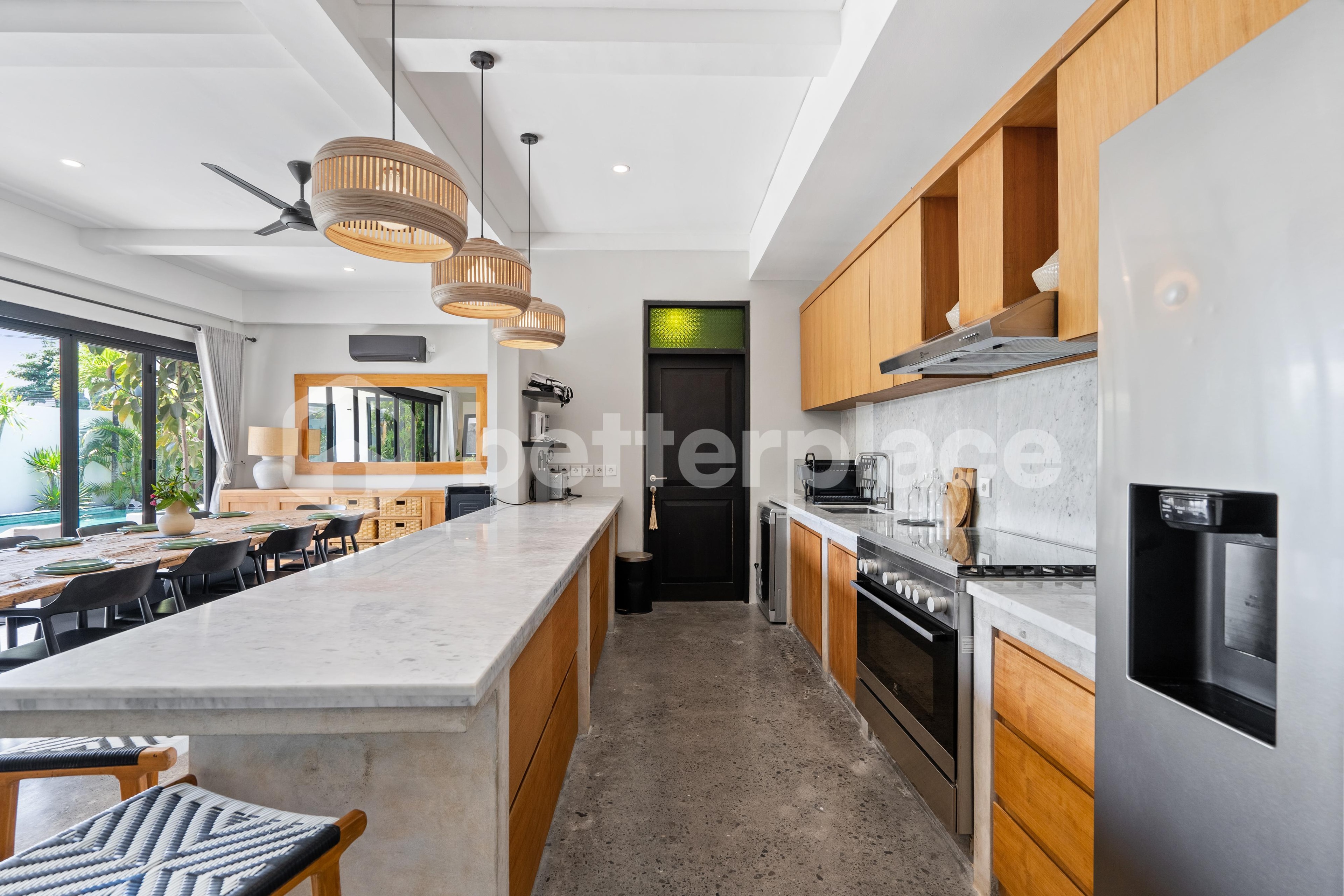 Stunning 5 Bedroom Villa in Prime Berawa – Great Investment Opportunity with Two Retail Shops