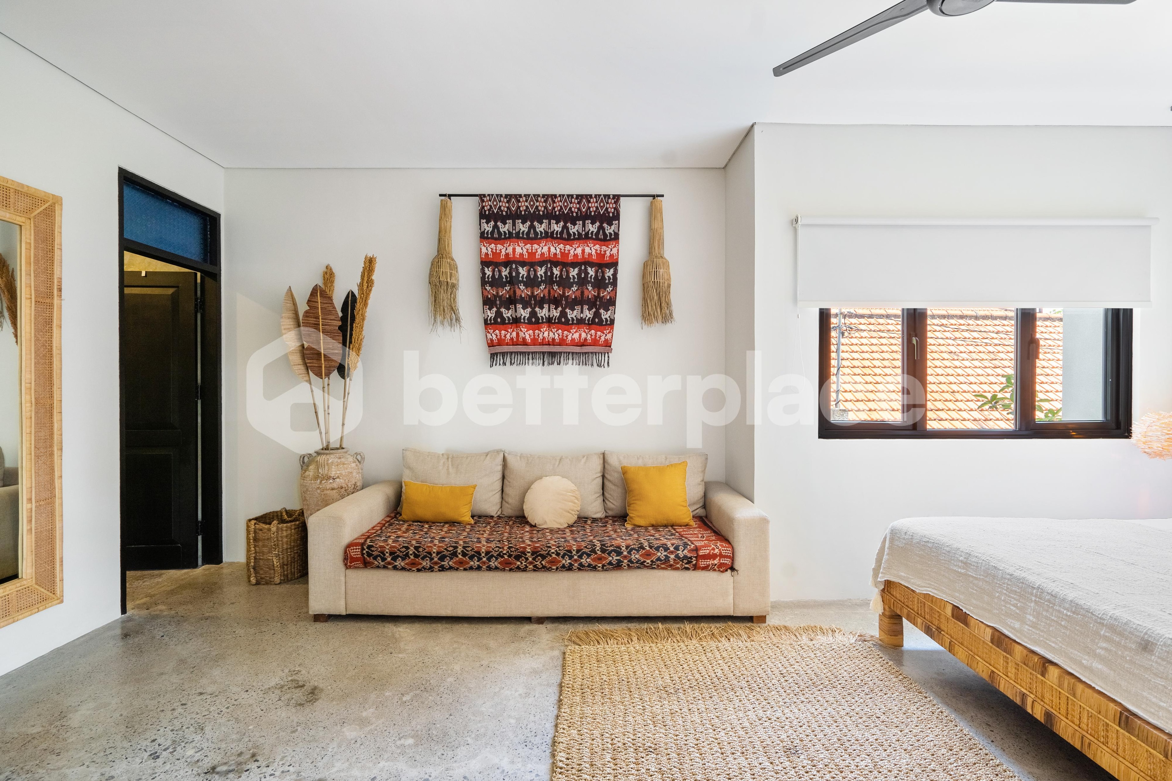 Stunning 5 Bedroom Villa in Prime Berawa – Great Investment Opportunity with Two Retail Shops