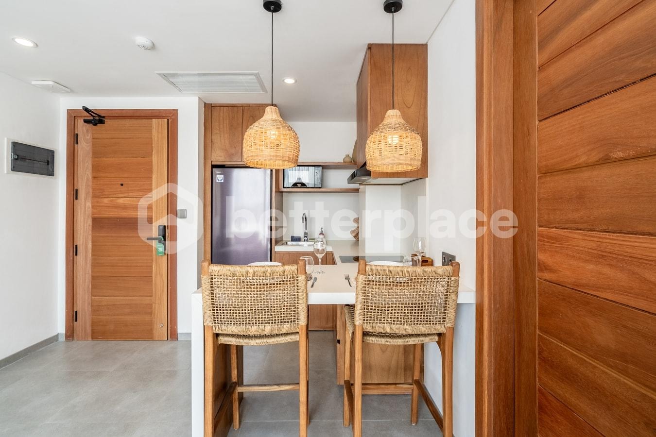 Modern 2 Bedroom Apartment in Prime Location, Batu Bolong