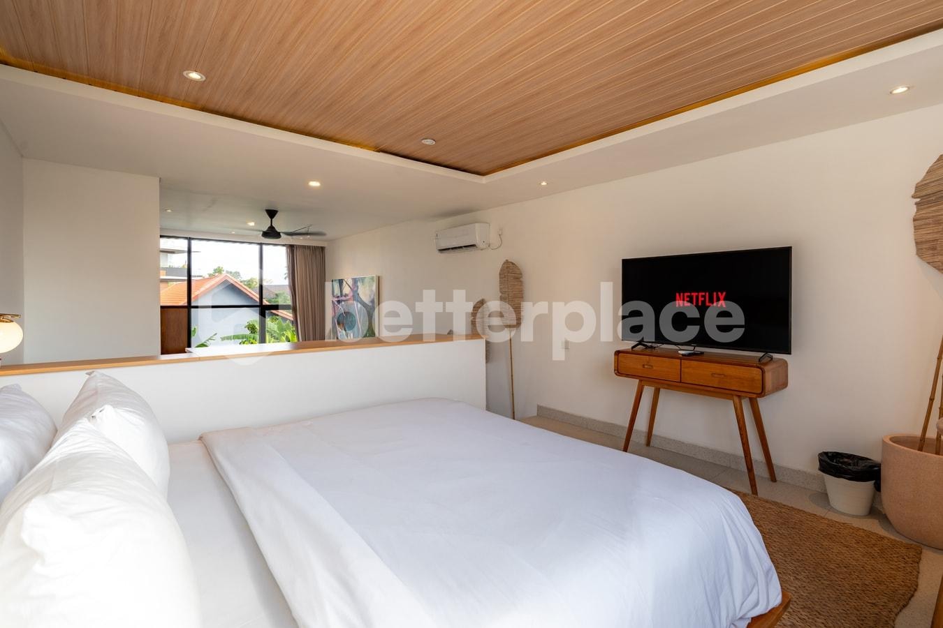 A Charming One Bedroom Loft Apartment in Batu Bolong, Just Few Minutes to The Beach