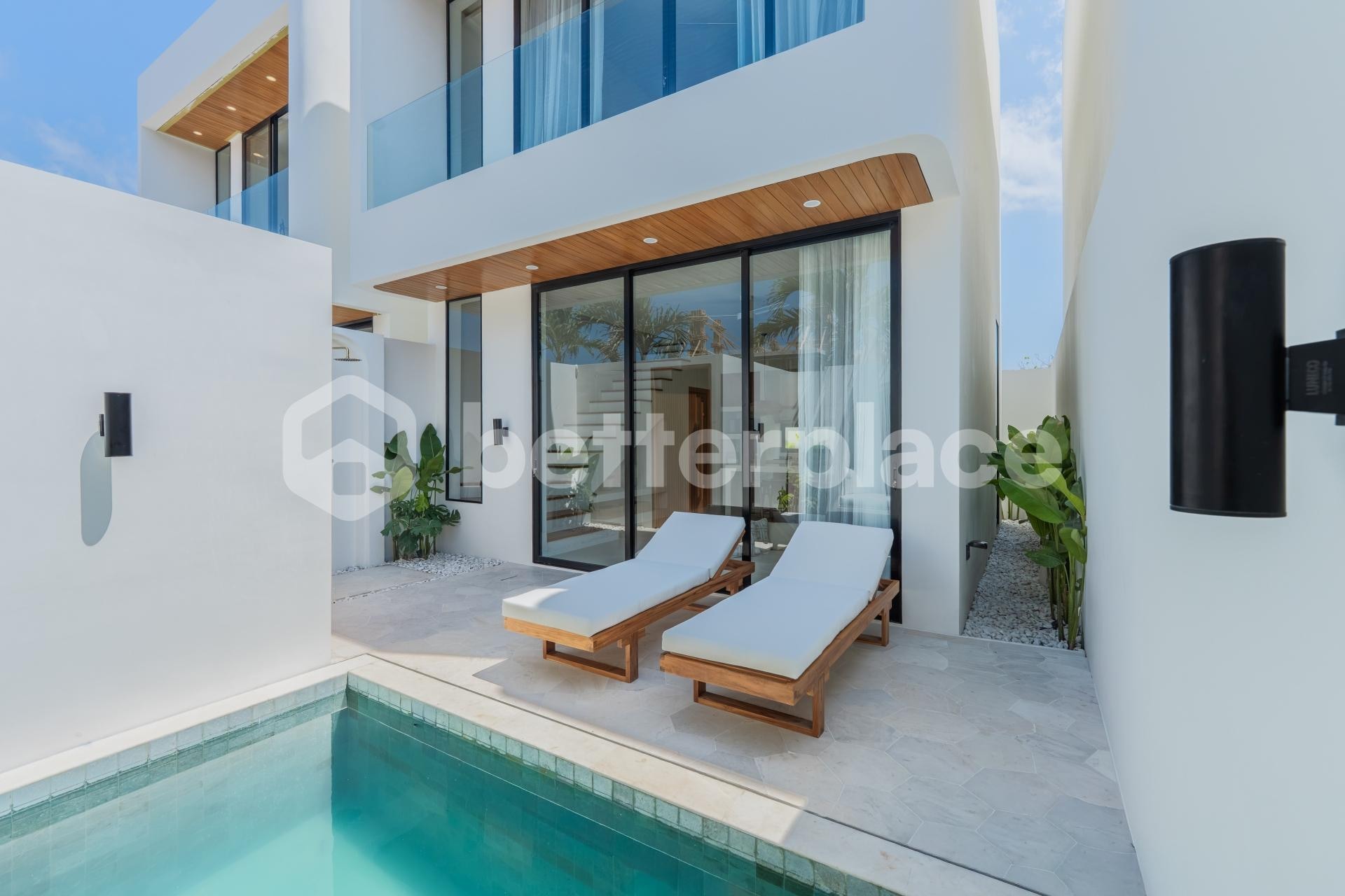 Sleek 1-Bedroom Villa with Strong Development Potential in Bingin