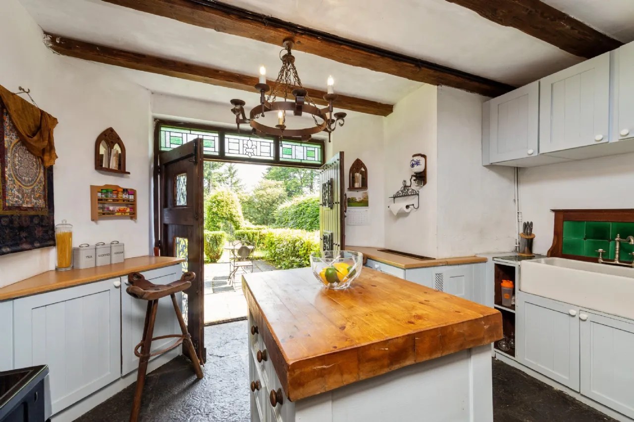 Stunning 4 Bed Tower House For Sale in Glanmore Castle, Glanmore, Ashford Wicklow Ireland