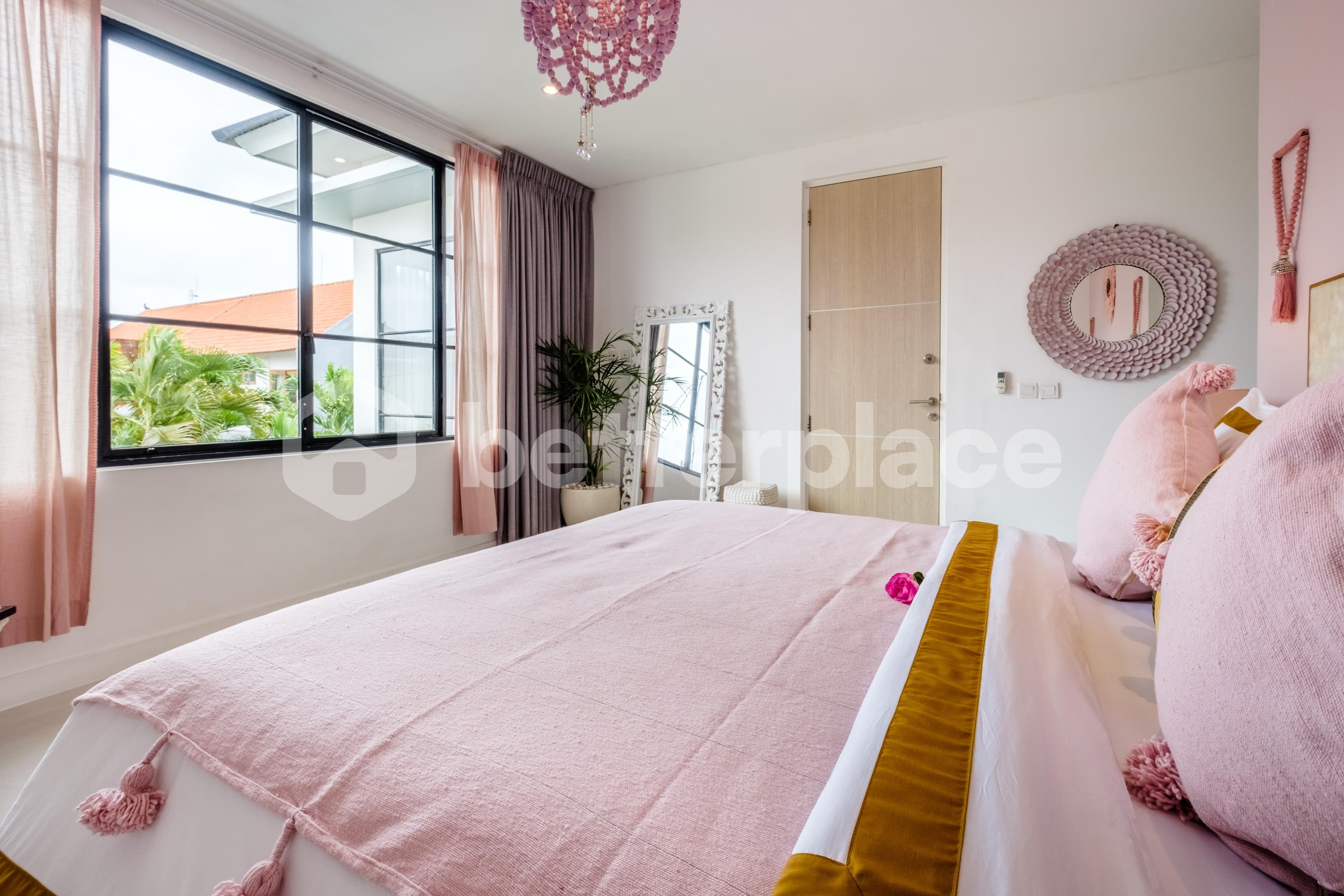Stunning 4 Bedroom Luxury Villa in Berawa Area