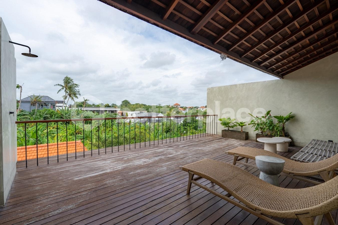 Tropical Contemporary 2 Bedroom Villa with Rooftop in Pererenan, 5 Minutes to the Beach