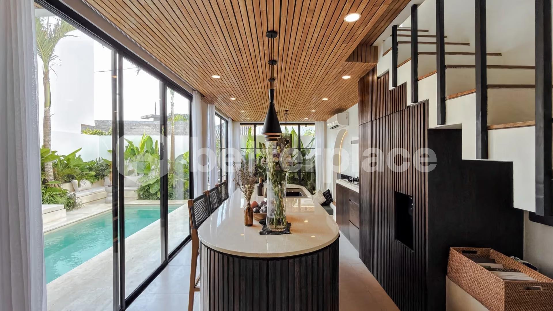 Stunning 3 Bedroom Villa in Uluwatu with Rooftop – Mediterranean Style and Prime Investment Potential