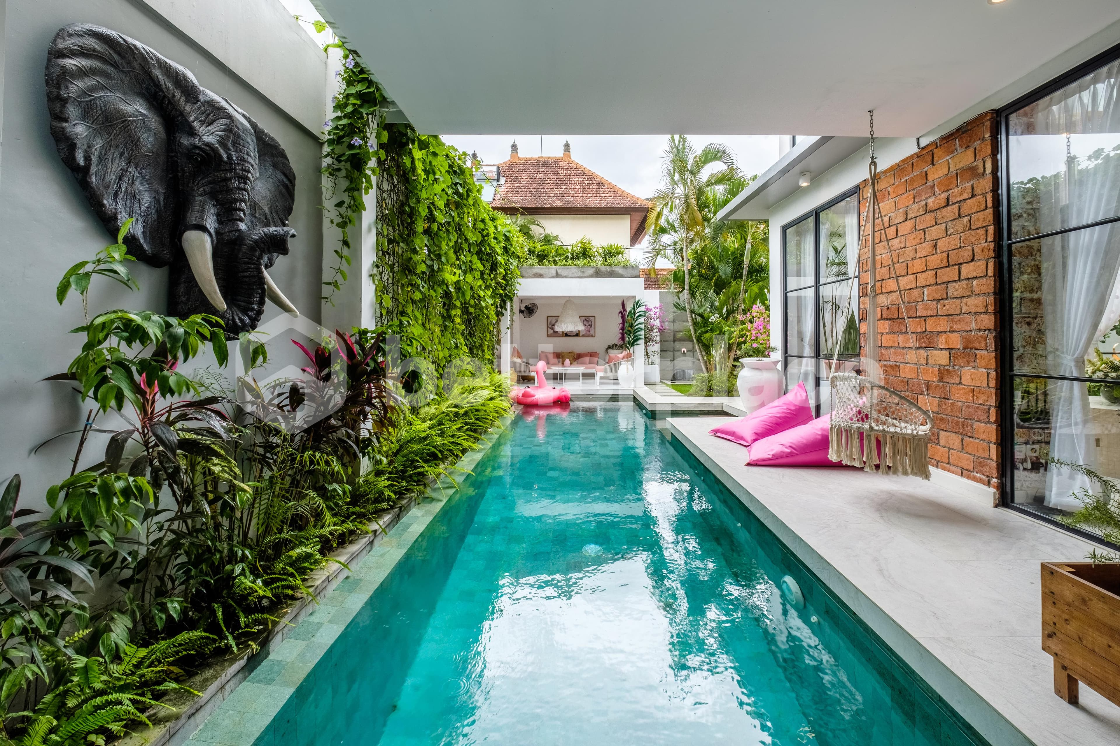Stunning 4 Bedroom Luxury Villa in Berawa Area