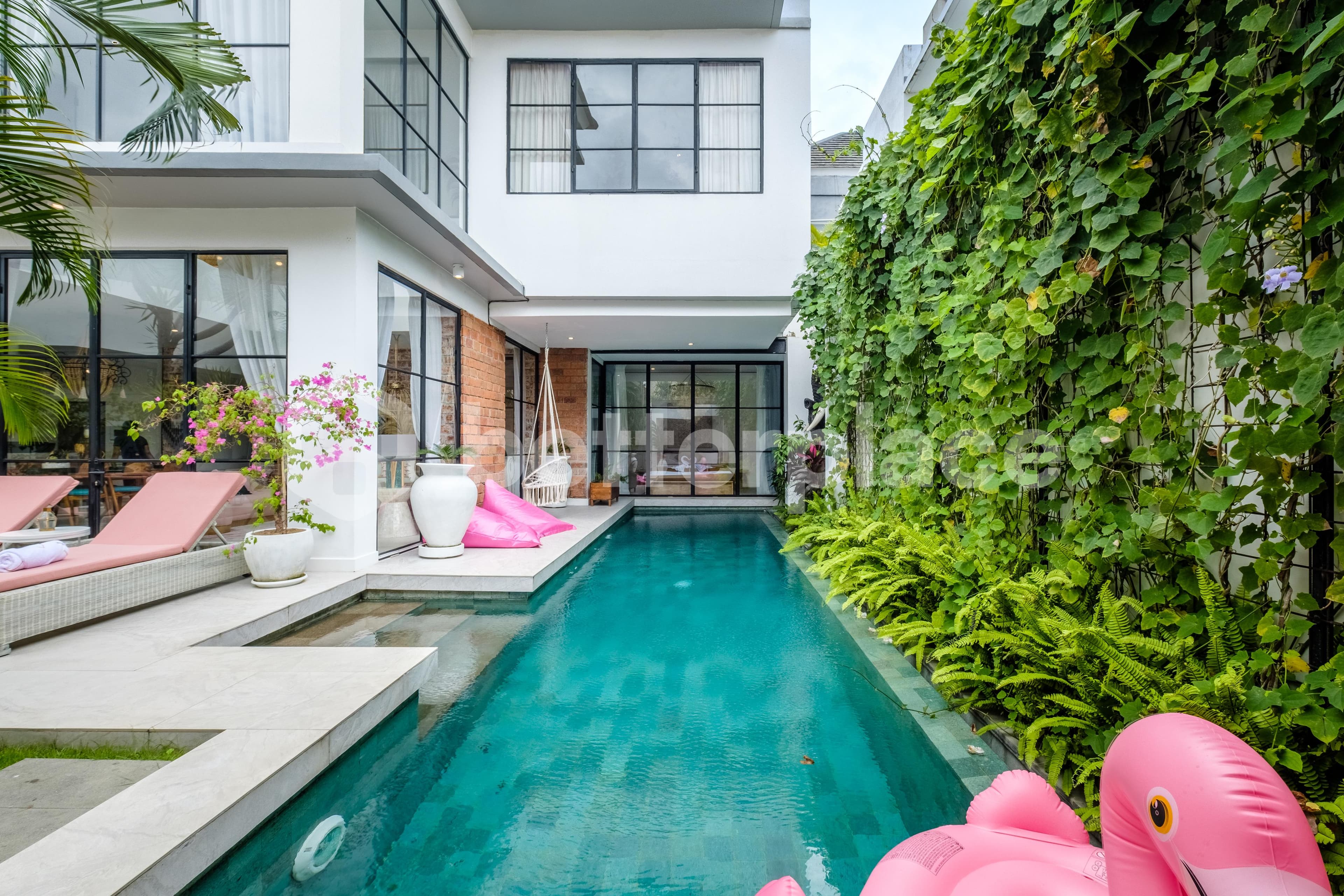 Stunning 4 Bedroom Luxury Villa in Berawa Area