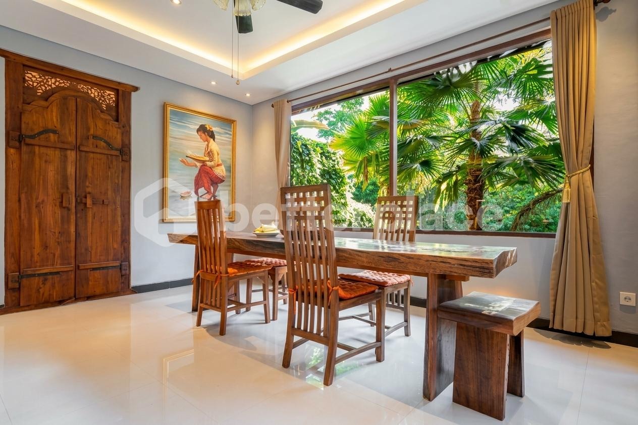 Striking Seven-Bedroom Art Deco Villa in Tegalalang — Outdoor Pool, Curated Gardens, Fifteen Minutes from Ubud Centre