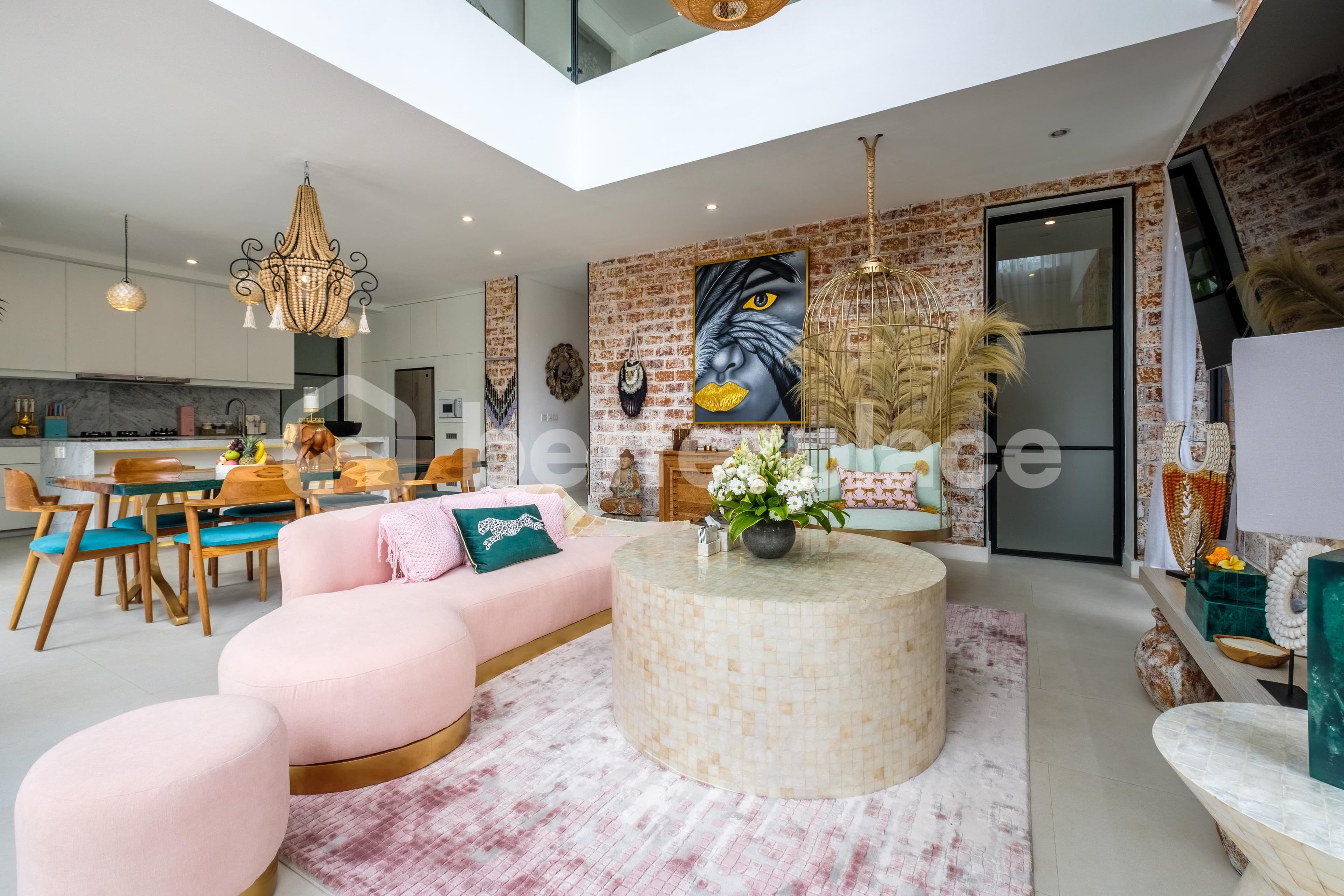 Stunning 4 Bedroom Luxury Villa in Berawa Area