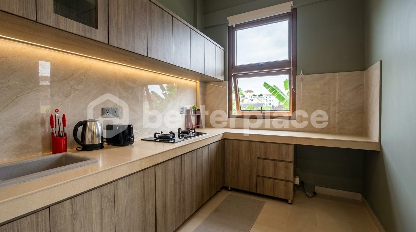 Live Upstairs, Earn Downstairs: Exclusive Property with Turnkey Rental Units and Solar-Powered Infrastructure