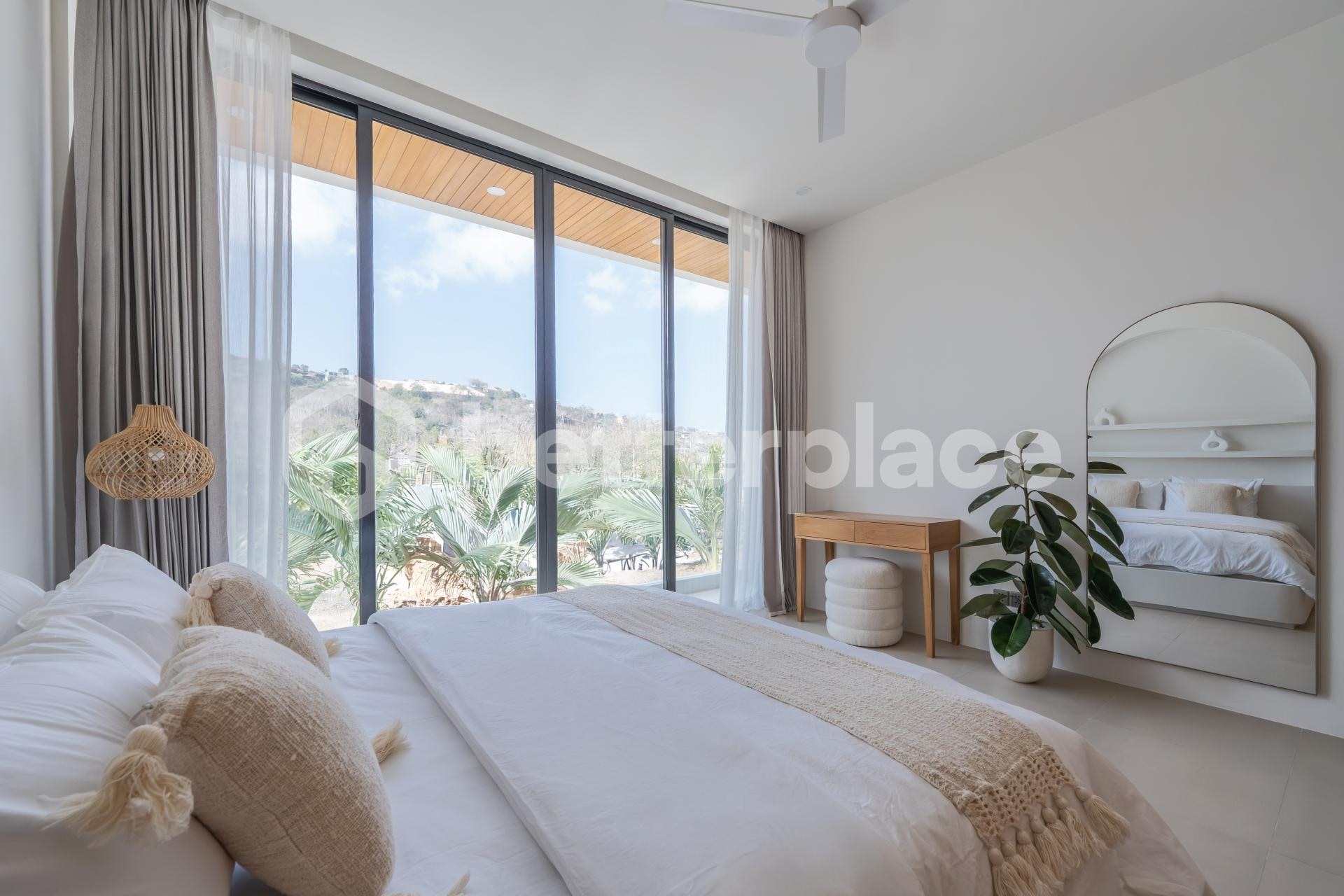 Sleek 1-Bedroom Villa with Strong Development Potential in Bingin