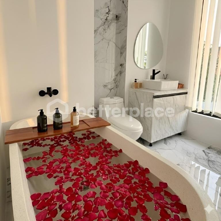 Modern Two Bedroom in Nusa Dua: Minutes from Golf, Beach, and Nature Spots