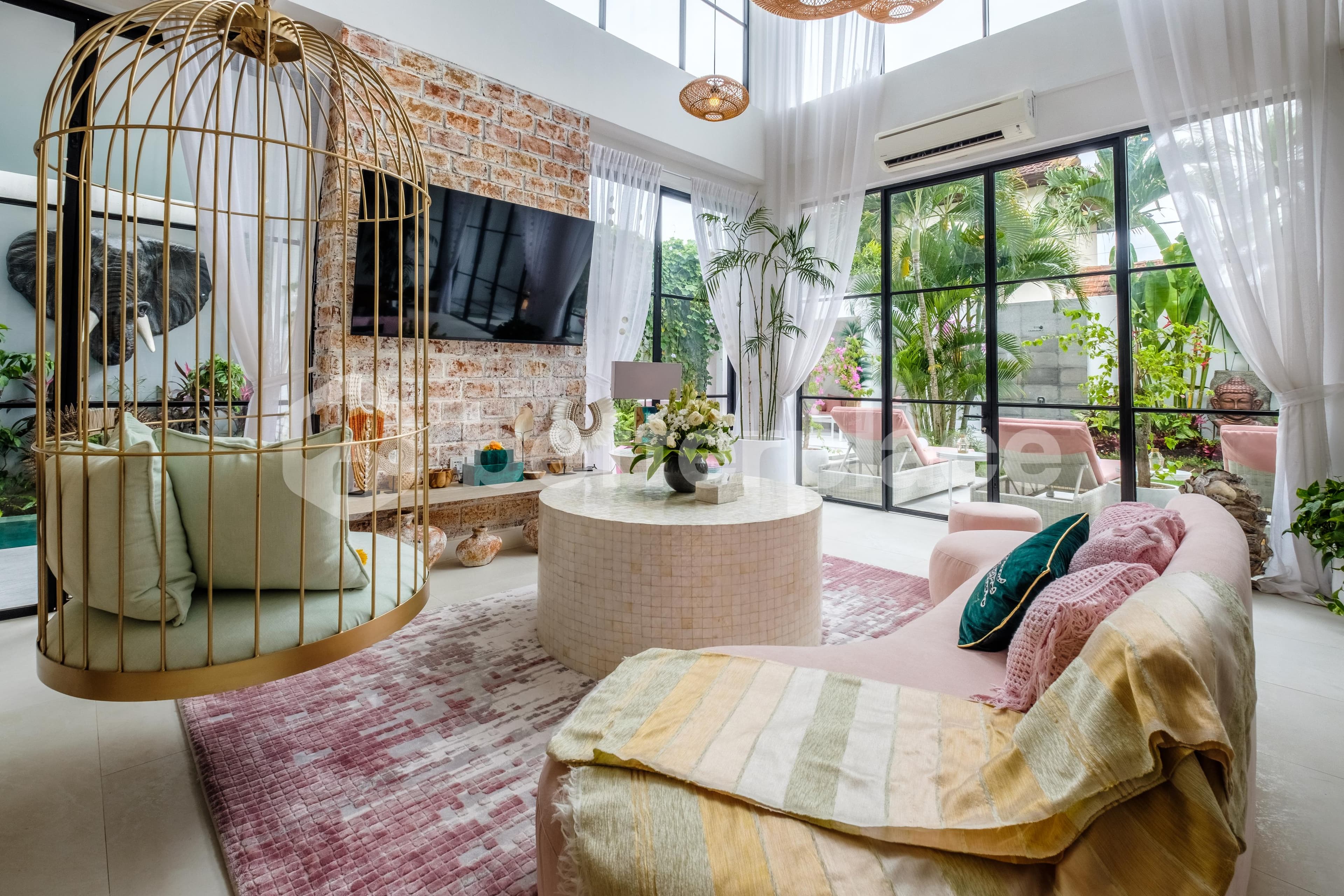 Stunning 4 Bedroom Luxury Villa in Berawa Area