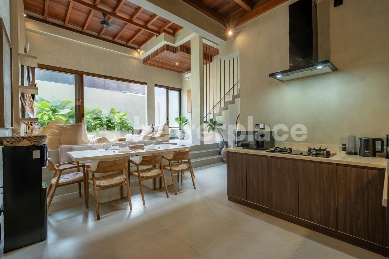 Tropical Contemporary 2 Bedroom Villa with Rooftop in Pererenan, 5 Minutes to the Beach