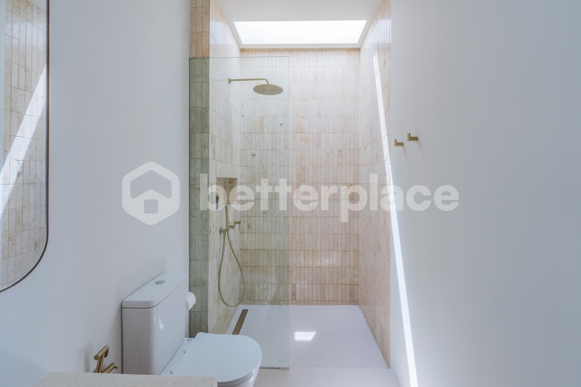 Sleek 1-Bedroom Villa with Strong Development Potential in Bingin