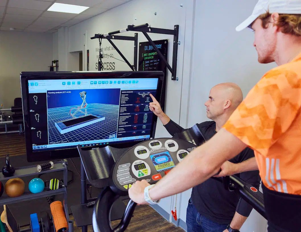 Running Demos - Geometric Photos - Creative High Resolution Collection