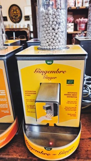 Flavigny-sur-Ozerain : visitez un joyau de la Bourgogne 9 Anis de Flavigny produit de Bourgogne