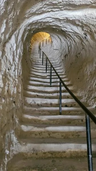 Le Château de la Roche-Guyon : visite incontournable en Ile-de-France 6 Château de la Roche-Guyon le donjon