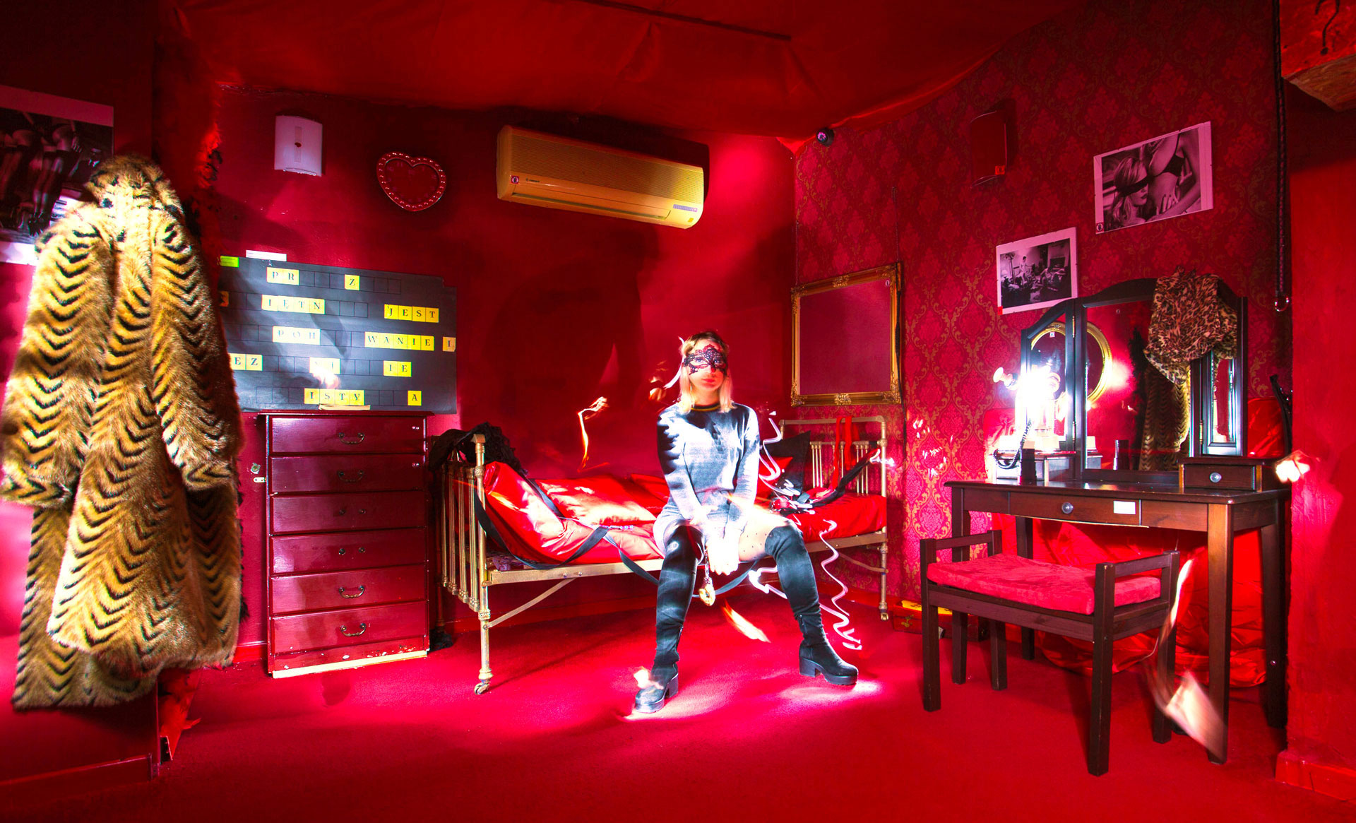 Black cat escape rooms: sex room