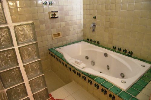 Large whirlpool tub featured in this house on the Maya Riviera
