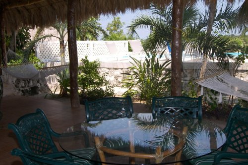 Enjoy a quiet brunch on your vacation in Akumal, Mexico