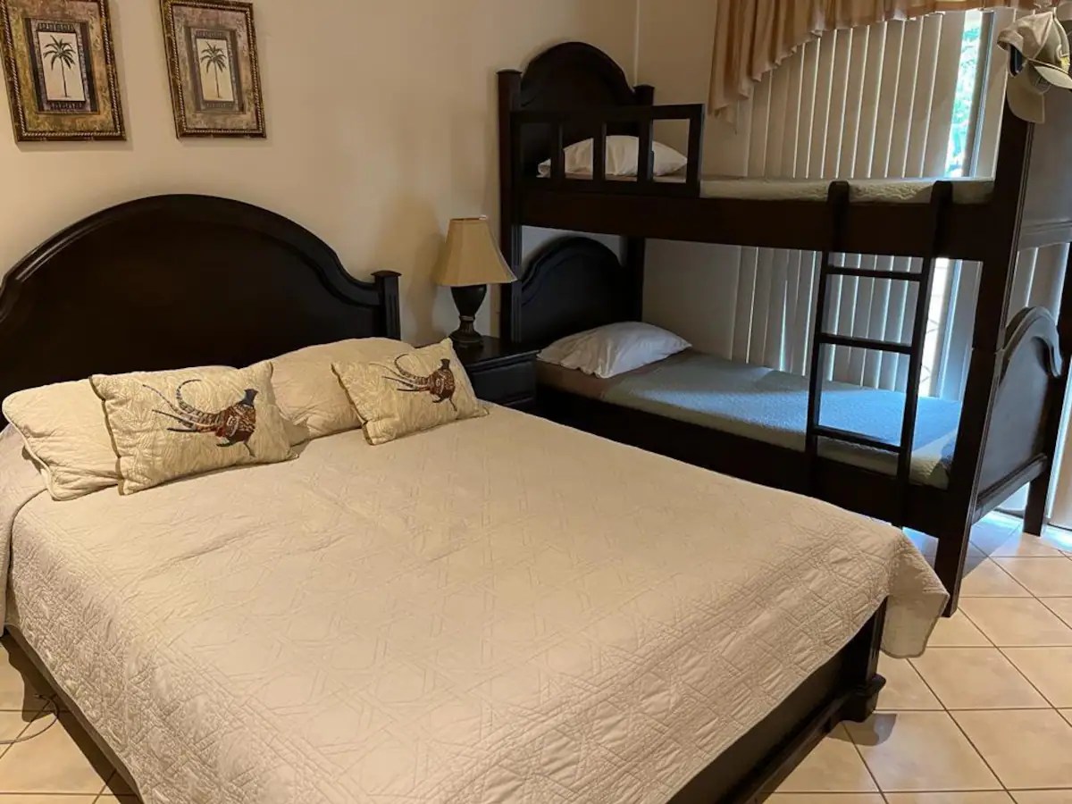 lots-of-comfy-rest-options