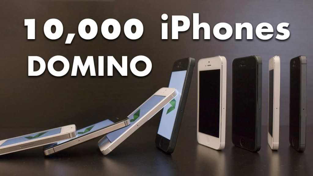 ¿Un dominó de 10000 iPhone 5? Aatma Studio lo ha grabado en vídeo